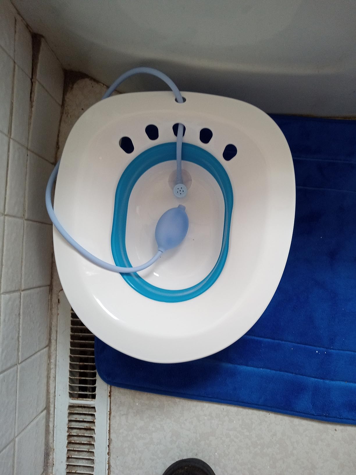 Sitz Bath for Toilet Hemorrhoids Postpartum Care, Perineal Soaking Bath Over the Toilet Seat, Collapsible Sitz Basin with Flusher for Vaginal Anal Inflammation Treatment, Yoni Steam Seat, White/Blue customer photo 1