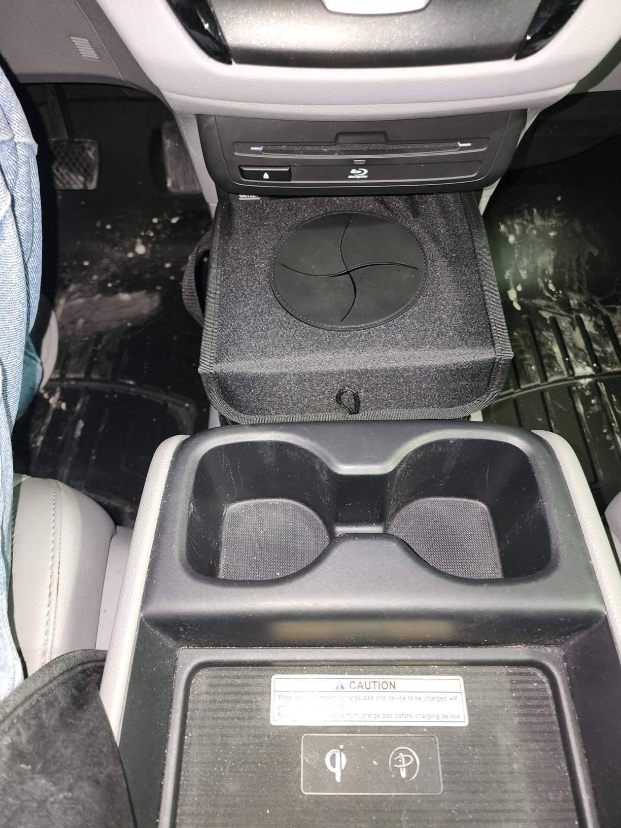 Creathing Car Trash Can [Touring Edition] - Removable Liner - 100% Leakproof, Odor Control Lid, Hanging Garbage Bin for SUV, Truck, Car (2 Gal, Beige) customer photo 1
