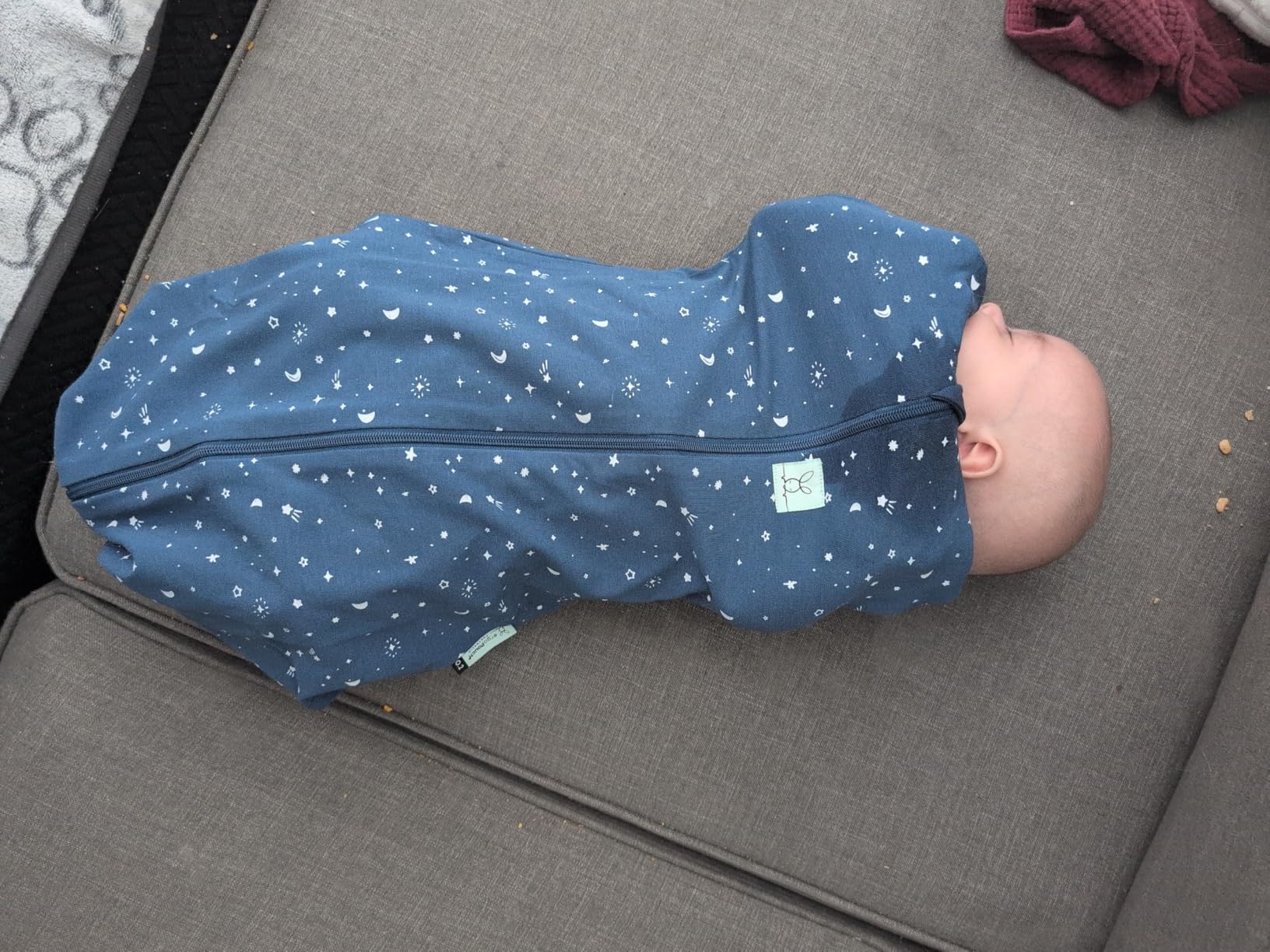ergoPouch Cocoon Swaddle Sack 1.0 TOG - Baby Sleep Sack, Gentle Snug Fit Helps Calm Startle Reflex, Ideal for Arms In/Out Sleeping, Soft Breathable Fabric for Better Sleep (0-3 Months, Sage) customer photo 1