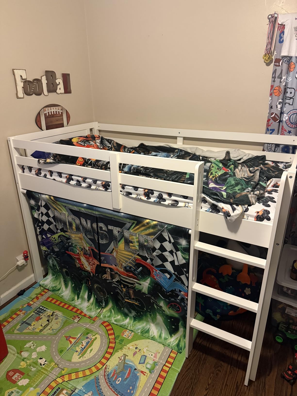Delta Children Twin Loft Bed with Guardrail and Ladder, White customer photo 2