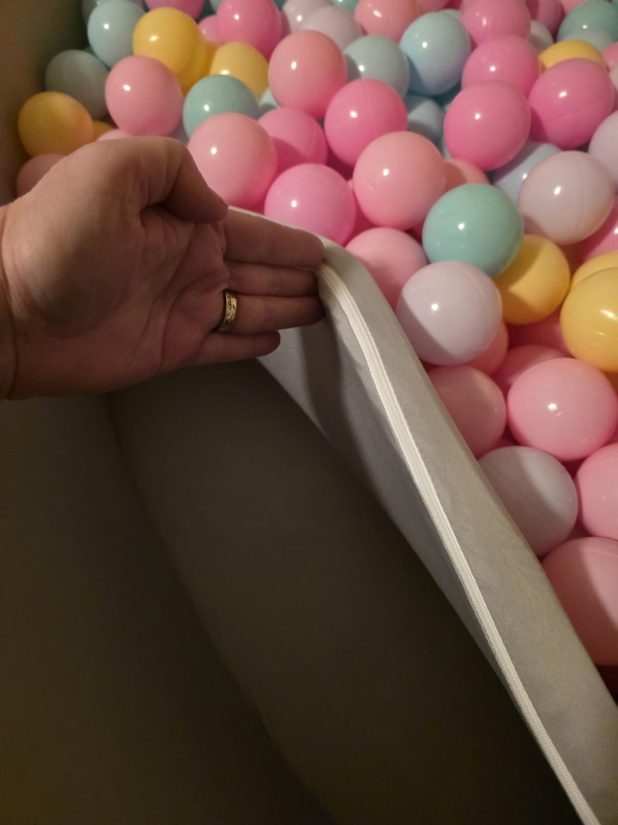 TRENDBOX Extra Large Soft Foam Ball Pit 51.2