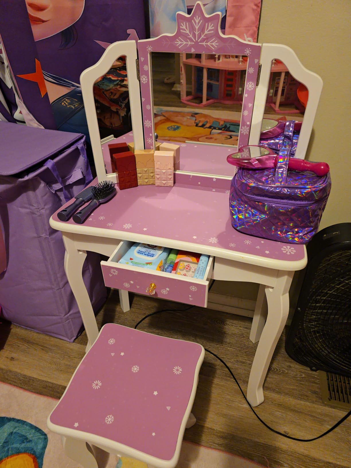 JOYMOR Kids Vanity Set, Wooden Princess Makeup Table with Stool, Tri-Folding Mirror, Large Drawer, Solid Wooden Legs, Beauty Make Up Dressing Set for Girls Best Gift (Pink) customer photo 1
