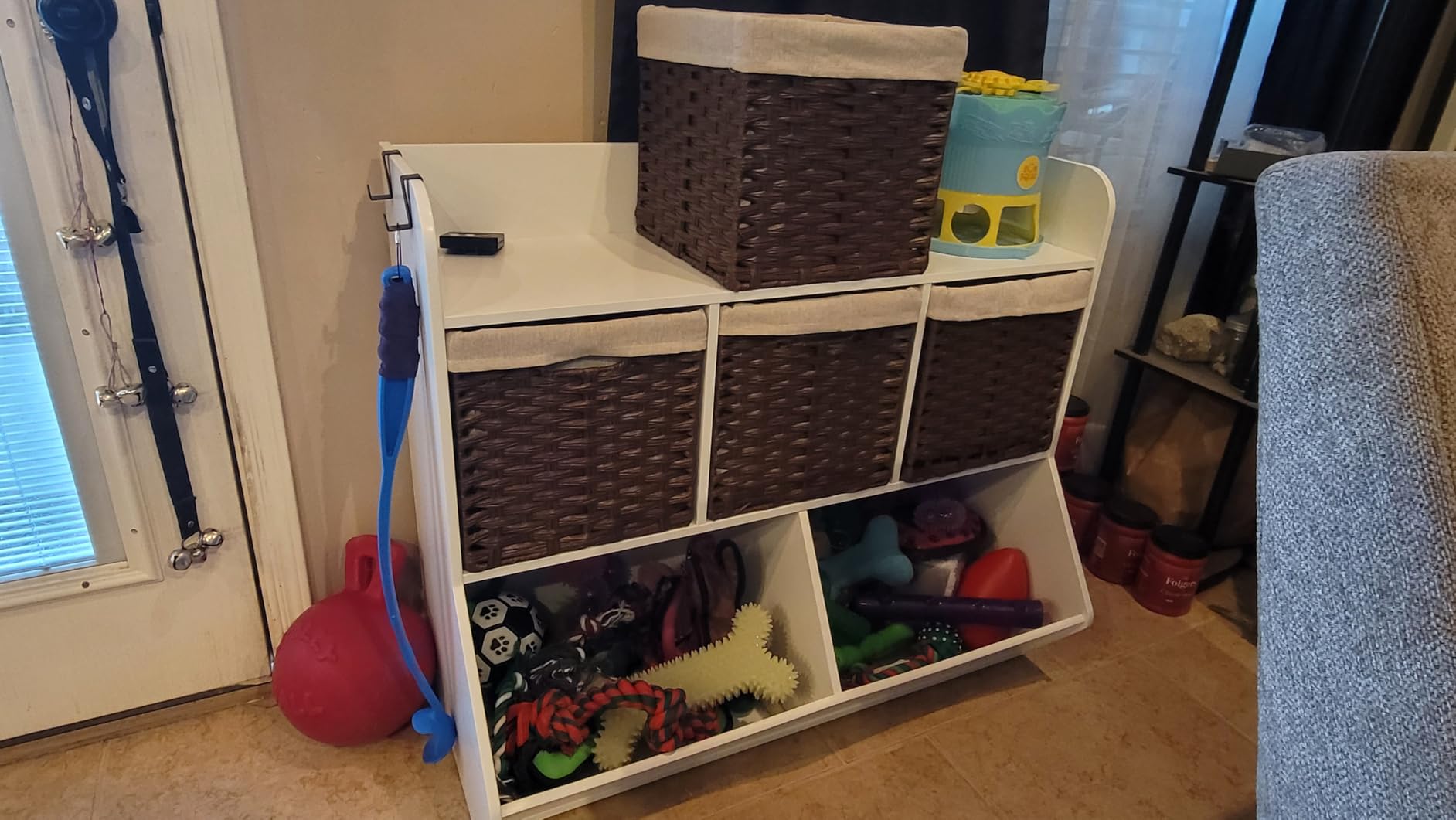 UTEX Toy Storage Organizer with Bookcase, Kid's Multi Shelf Cubby for Books, Toys, Storage Organizer for Boys, Girls Play Room/Bedroom - White customer photo 1