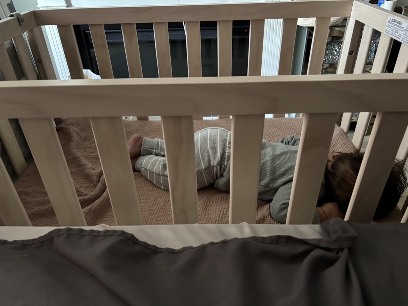 Carter's by DaVinci Colby 4-in-1 Convertible Mini Crib with Trundle Drawer in Washed Natural, Greenguard Gold Certified, Undercrib Storage customer photo 2