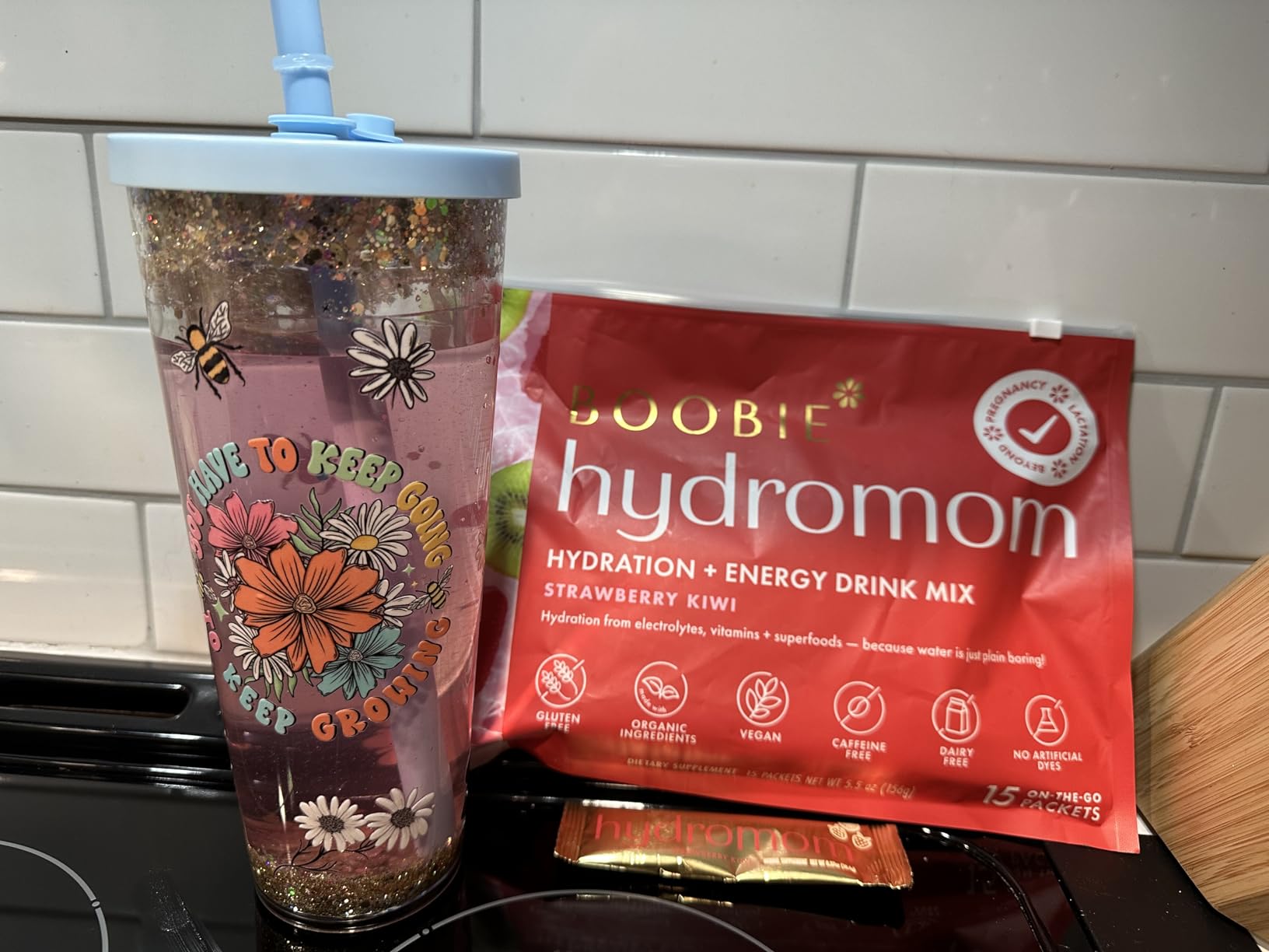 Boobie Hydromom Superfood Electrolyte Drink Mix, Strawberry Kiwi | Refreshing Energy & Hydration Boost for Mamas | On-The-Go & Travel Essentials for Pregnancy, Lactation, & Beyond, 15 Packets customer photo 2