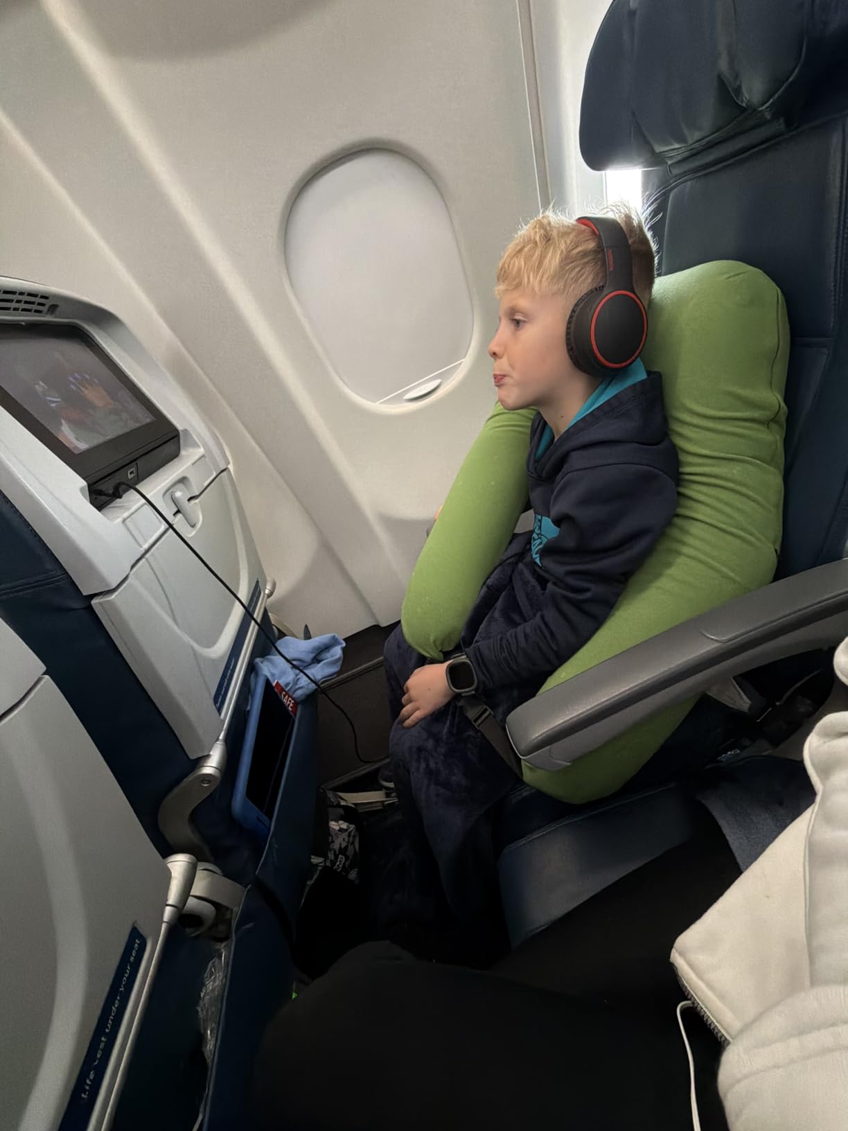 FHSGGP Travel Pillow Cushion for The Back Seat of Car Car Pillow for Kids A Sleeping Artifact Suitable for Long-Distance Travel of Adults and Children Travel Pillow for Kids Pink customer photo 2