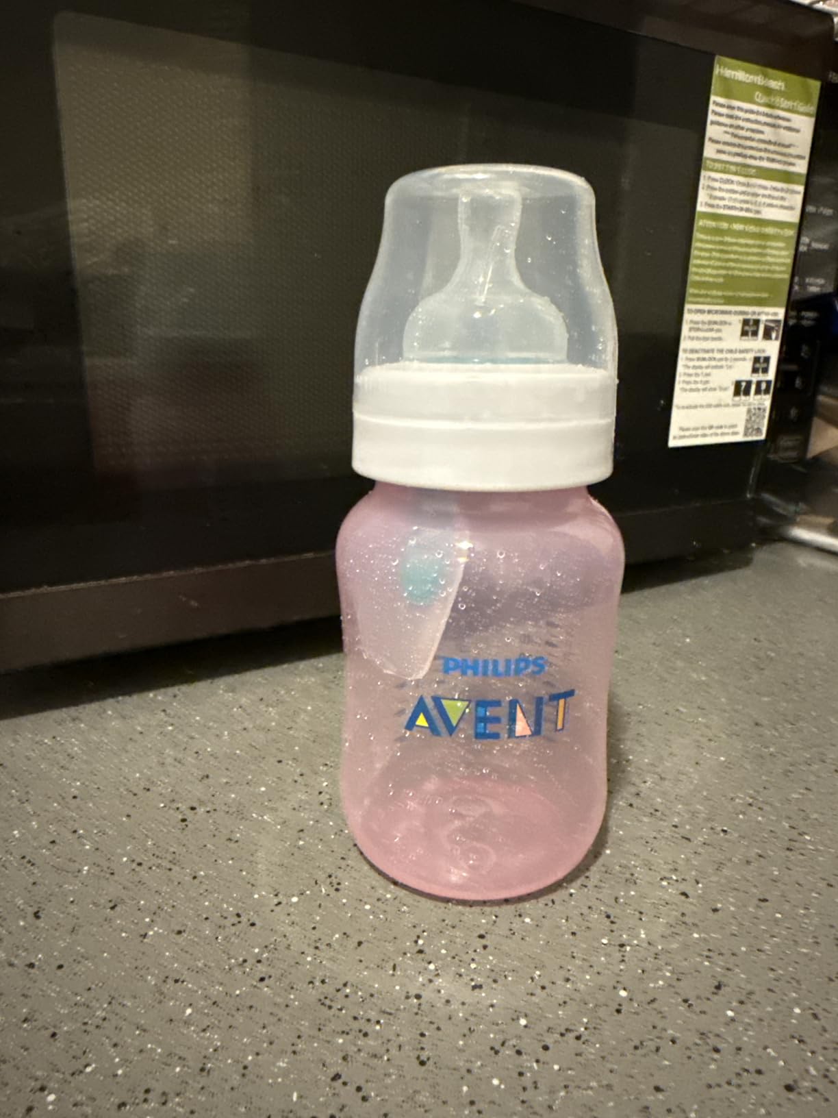 Philips Avent Anti-Colic Baby Bottle with AirFree Vent, 9oz, with Flow 2 Nipples, 1m+, 4pk, Clear, SCY703/04 customer photo 1