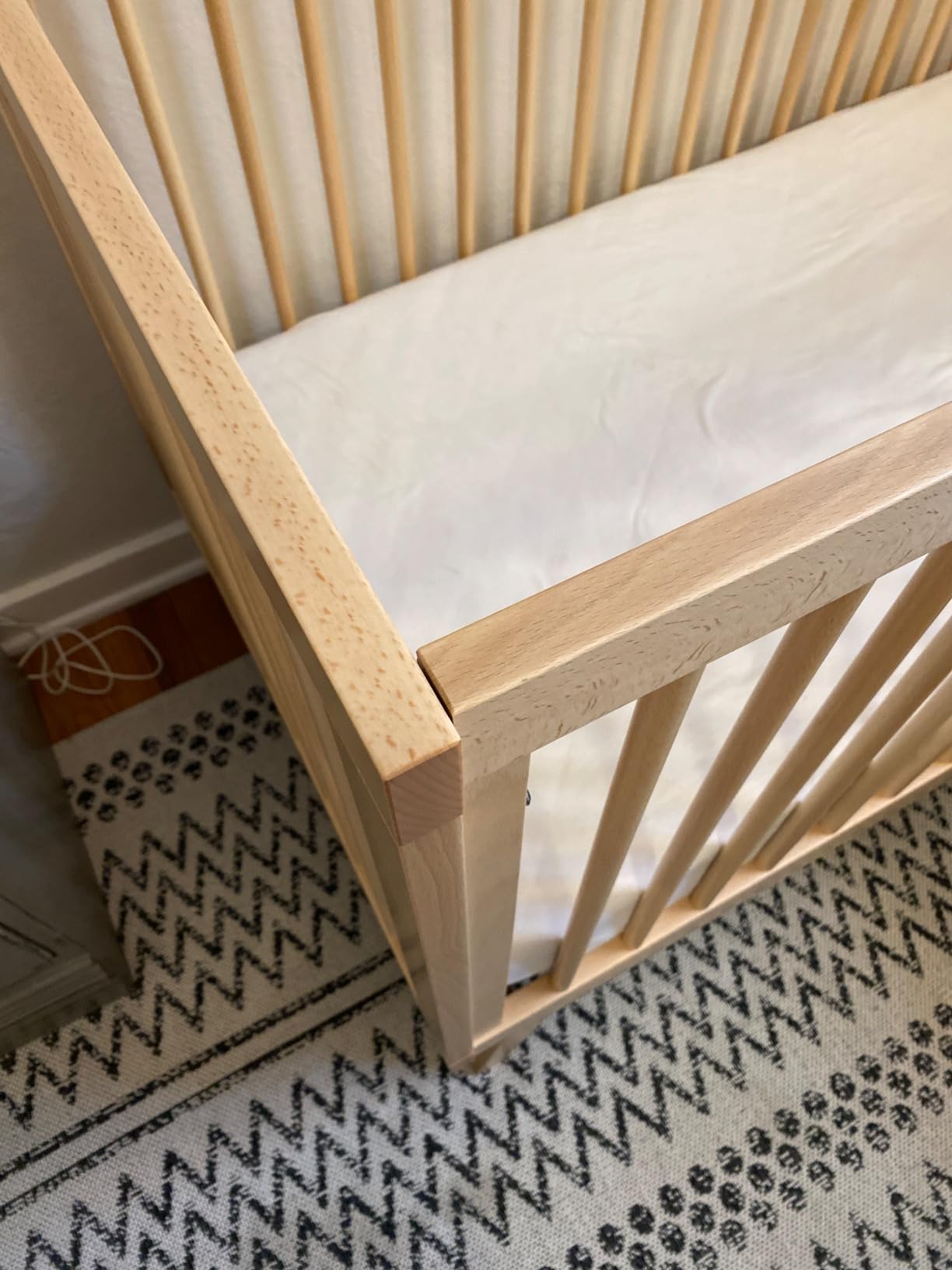 dadada Baby Soho 3-in-1 Convertible Wooden Crib to Toddler Bed - Made in Italy, GREENGUARD Gold Certified, Baby-Safe Finish, Handcrafted Beechwood, Modern Design, 3 Adjustable Heights (Natural) customer photo 2