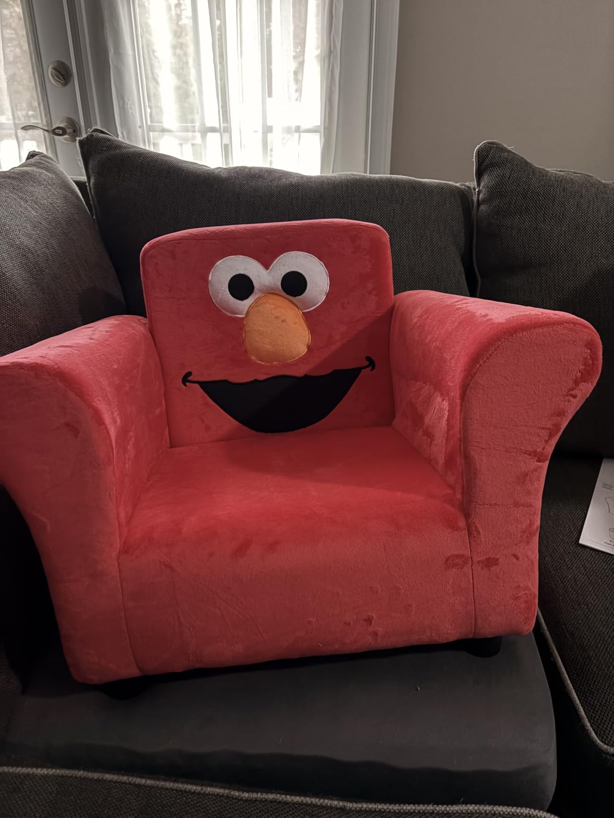 Delta Children Upholstered Chair, Baby Shark customer photo 1