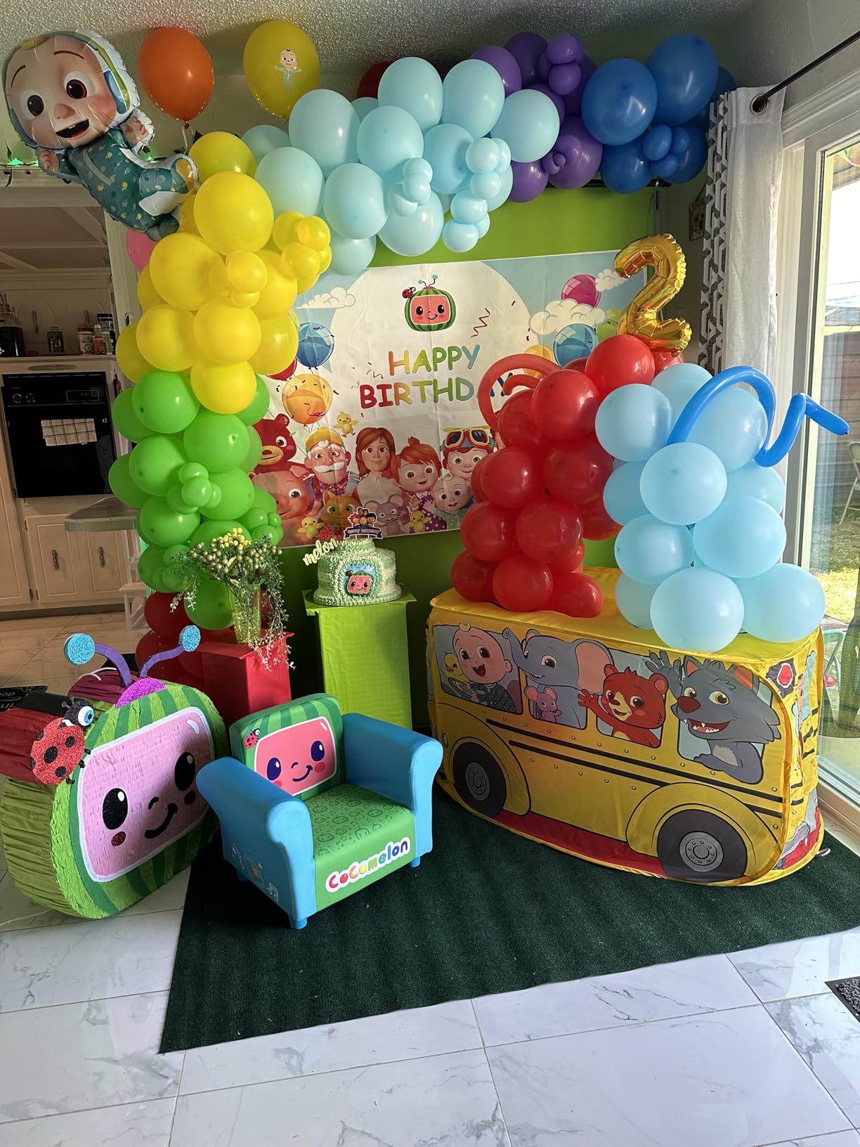 Delta Children Upholstered Chair, Baby Shark customer photo 2