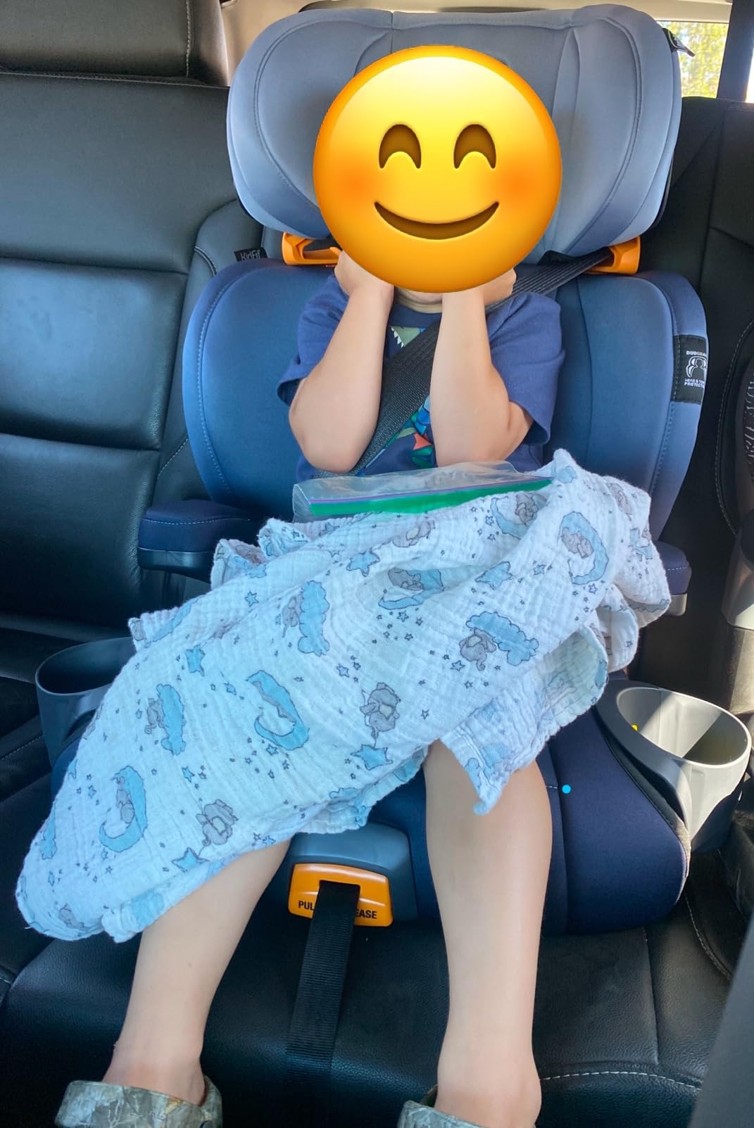 KidFit ClearTex Plus 2-in-1 Belt-Positioning Booster Car Seat, Backless and High Back Booster Seat, for Children Aged 4 Years and up and 40-100 lbs., Obsidian/Black customer photo 2