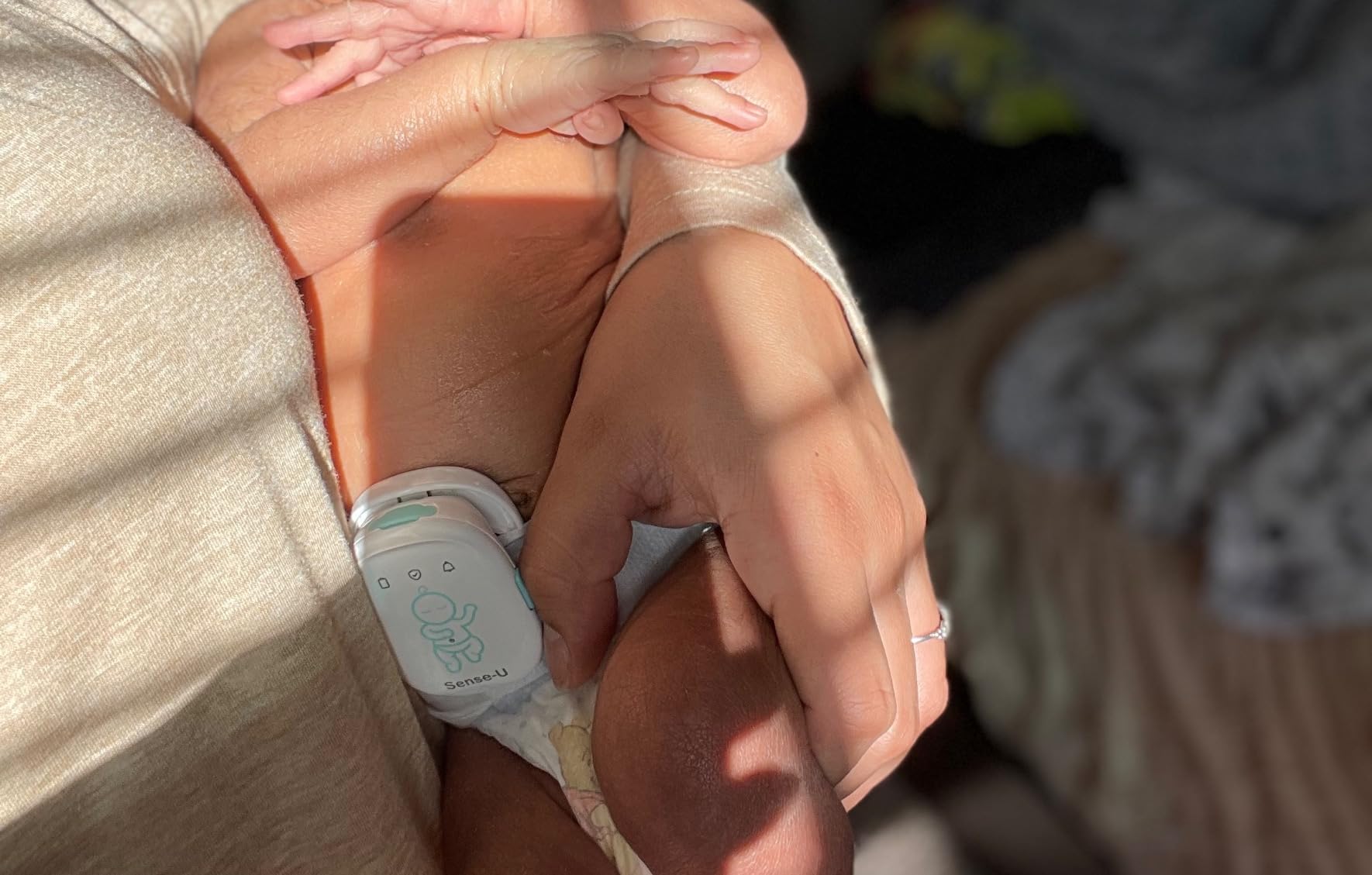 Sense-U Pro Baby Monitor (Long Range) - Tracks Breathing Movement, Rollover & Temperature Anywhere for Better Sleep, Simple Clip-On Smart Tracker with Arousal Vibration, Audible Alerts & Sleep Analysis customer photo 2