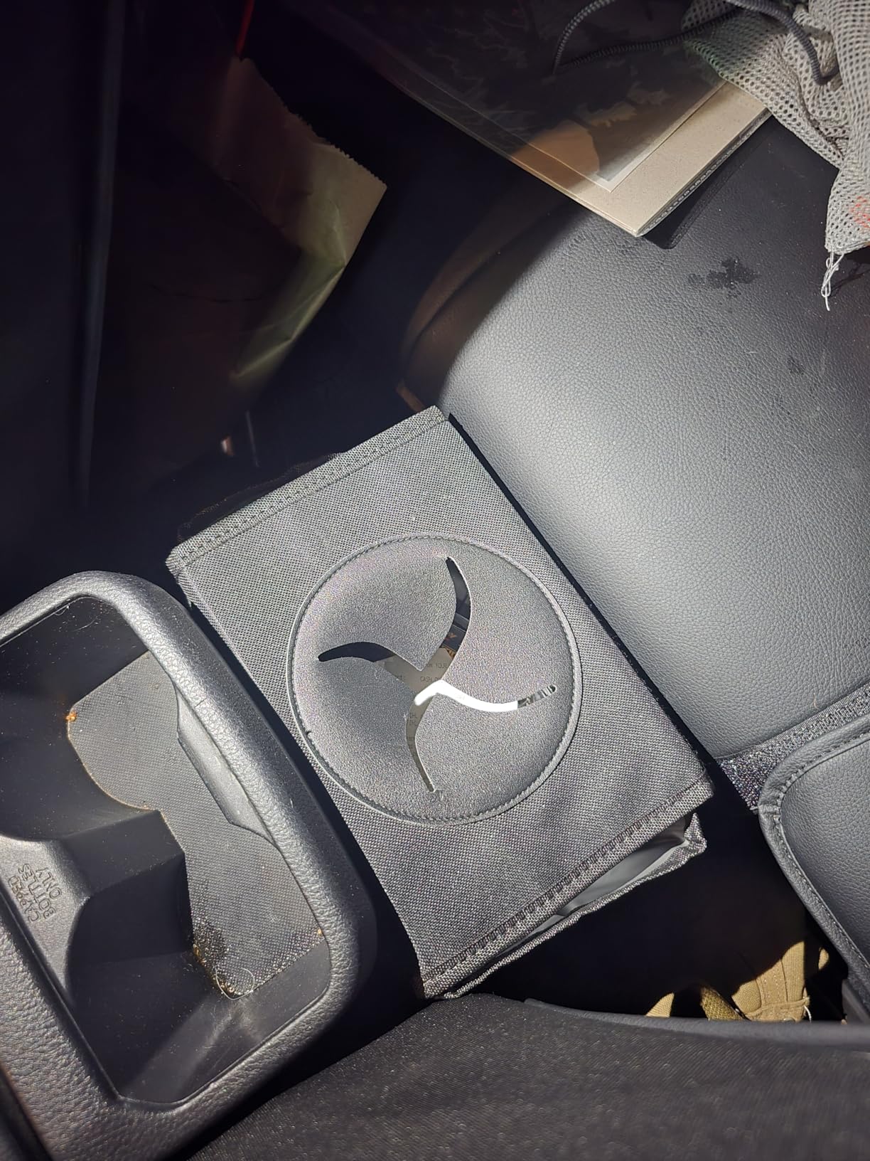 Vankor Car Trash Can Bin with Lid Hanging for Back Seat, Car Accessories for Women Men Leak Proof Automotive Garbage Cans Leakproof Vehicle Trash Can for Truck SUV Black customer photo 2