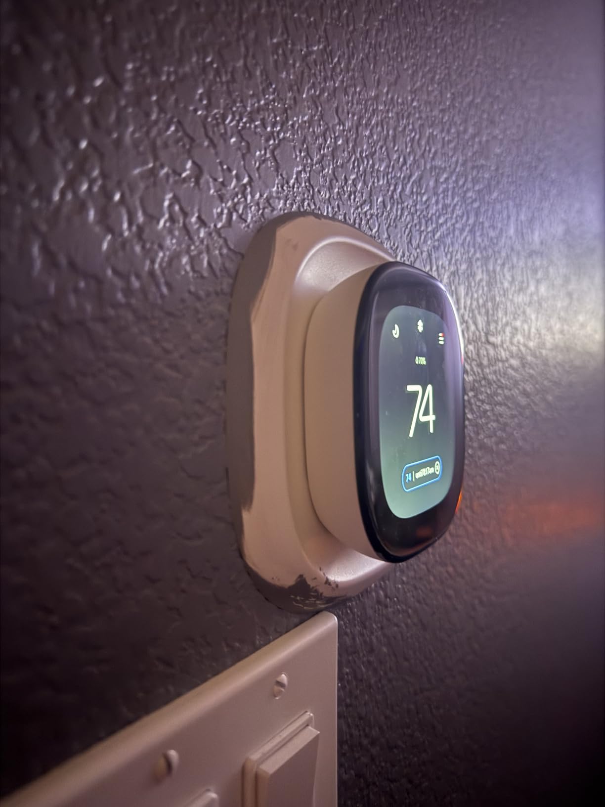 ecobee Smart Thermostat Enhanced - Programmable Wifi Thermostat - Works with Siri, Alexa, Google Assistant - Energy Star Certified - Smart Home customer photo 1