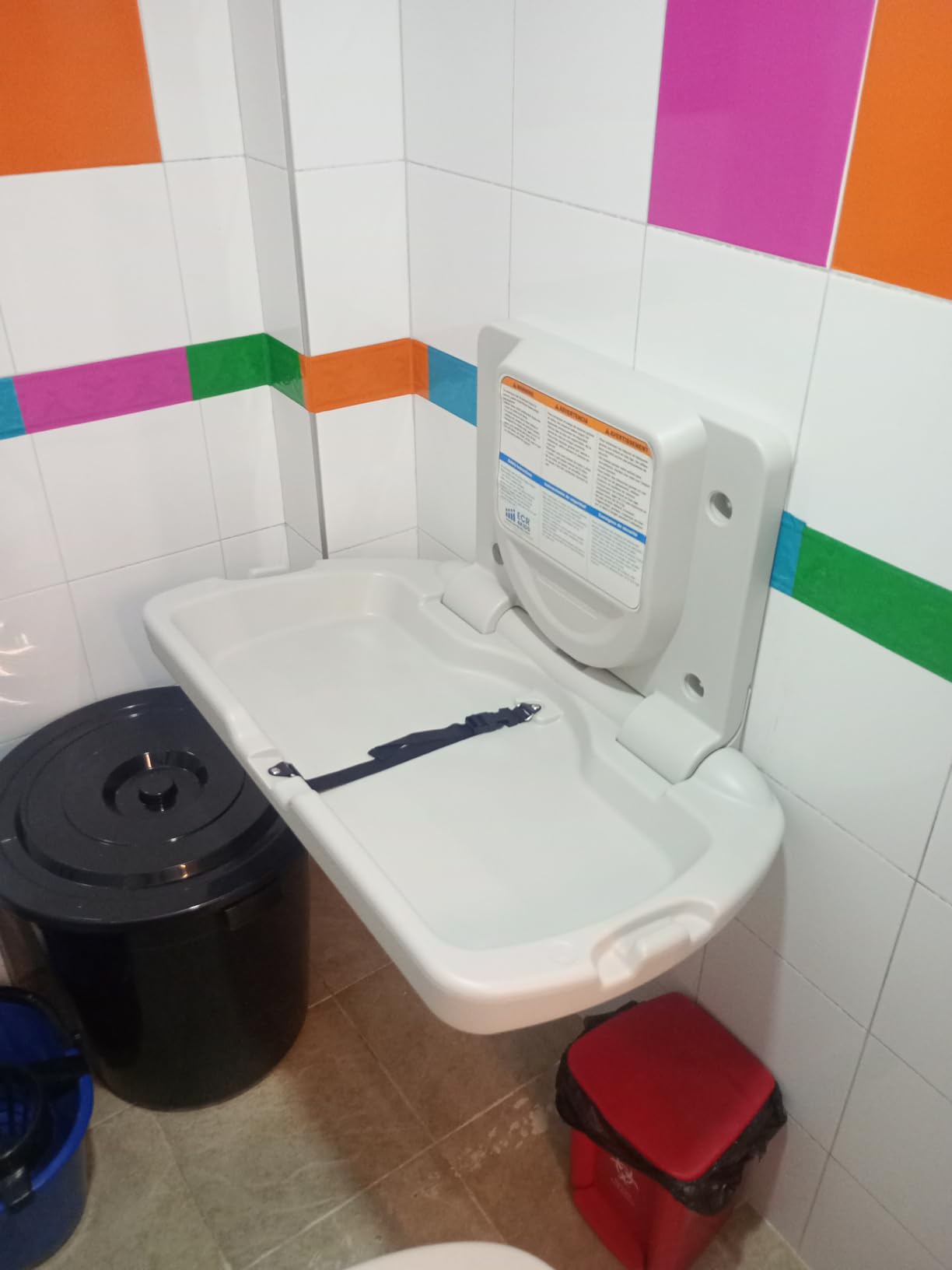 ECR4Kids Horizontal Wall-Mounted Changing Station with Slim Back, Baby Changer, White Granite customer photo 1