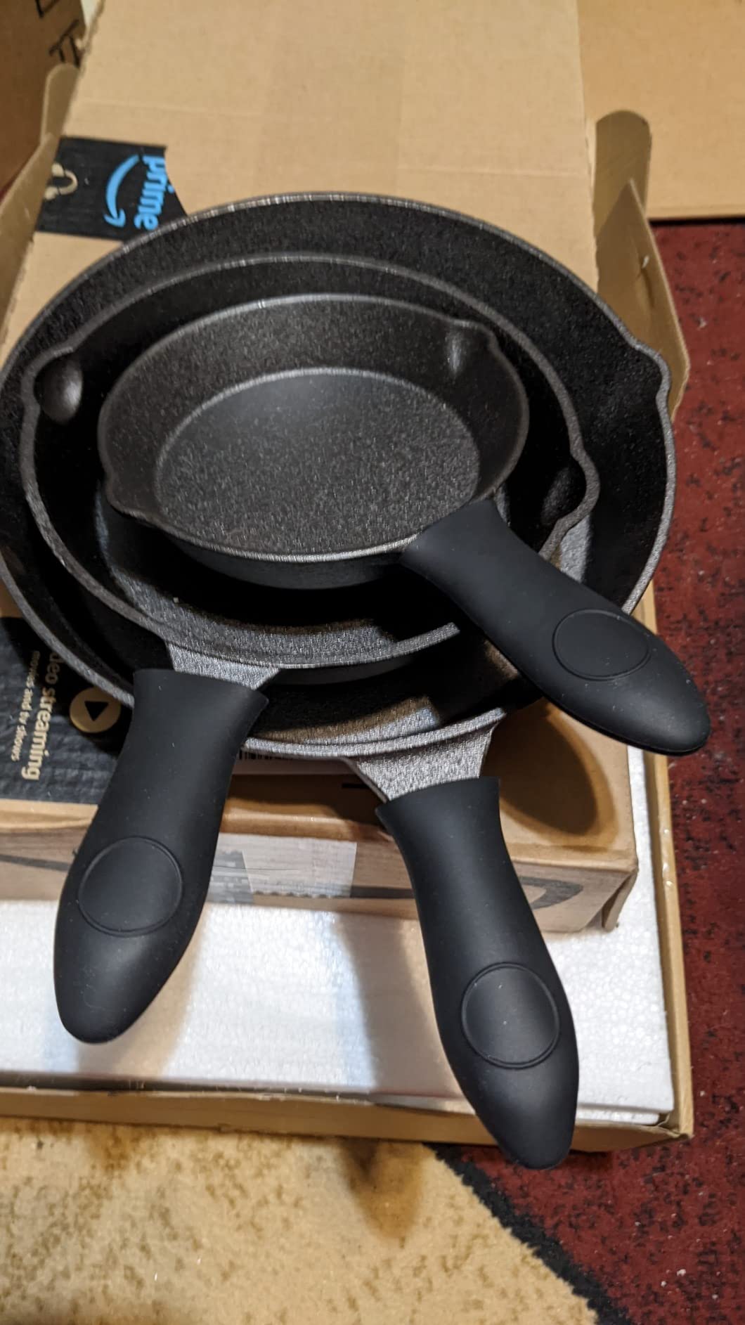 Pre-Seasoned Cast Iron Skillet Set - 3 Piece Frying Pan With Heat-Resistant Handles (6, 8, 10 Inch) for Frying, Saute, Pizza, Oven Safe (Black) customer photo 2