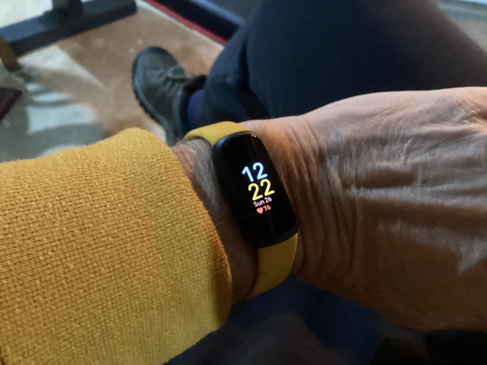 Fitbit Inspire 3 Health & Fitness Tracker with Stress Management, Workout Intensity, Sleep Tracking, 24/7 Heart Rate and more, Midnight Zen/Black One Size (S & L Bands Included) customer photo 1