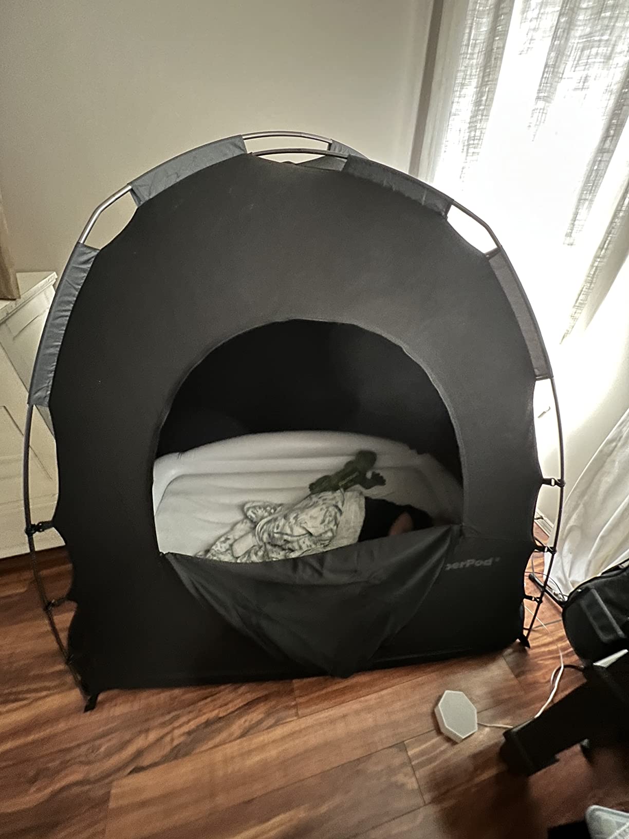 SlumberPod The Original Blackout Sleep Tent Travel Essential for Babies and Toddlers, Mini Crib and Pack N Play Cover, Sleep Pod for Kids with Monitor Pouch and Fan Pouch, Blocks 95%+ Light, Black customer photo 1