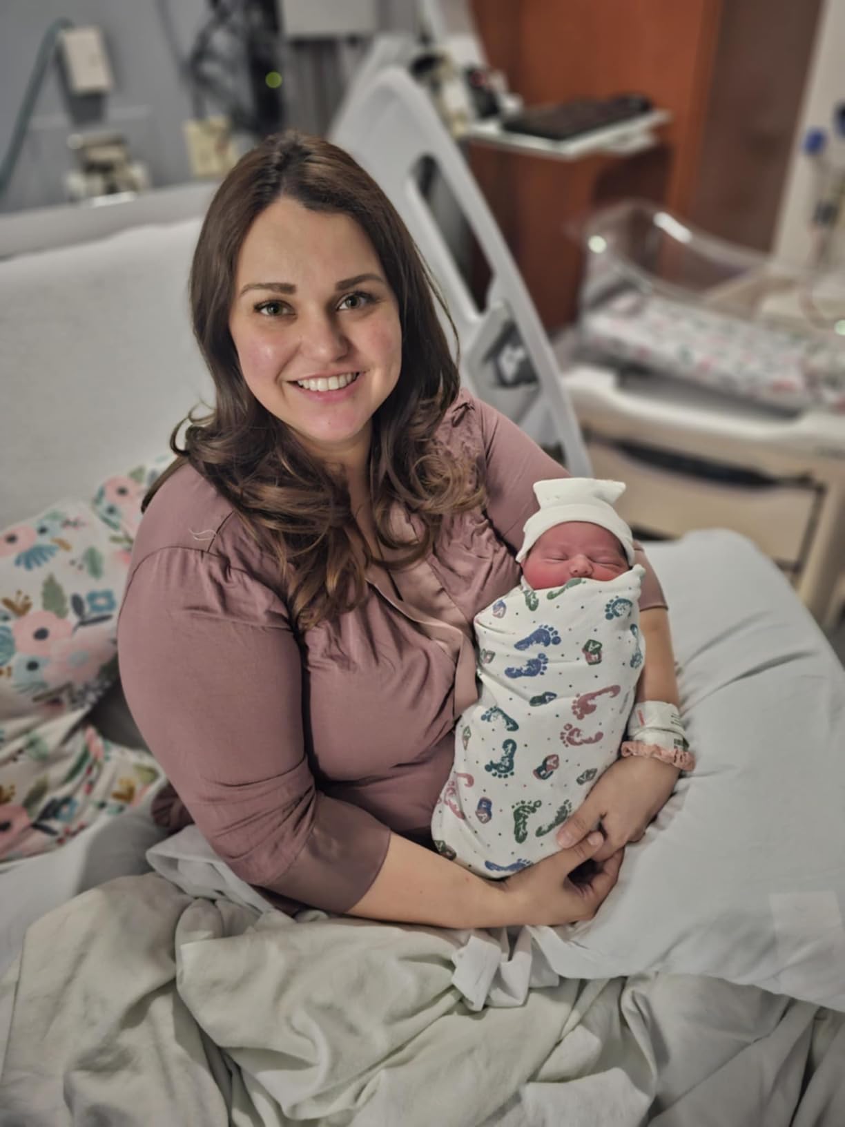 Kindred Bravely Emmaline Maternity & Nursing Robe Hospital Bag/Delivery Essential customer photo 1
