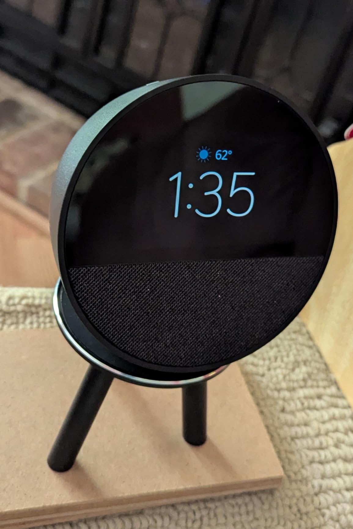 Echo Spot (newest model), Great for nightstands, offices and kitchens, Smart alarm clock, Designed for Alexa+, Glacier White customer photo 1