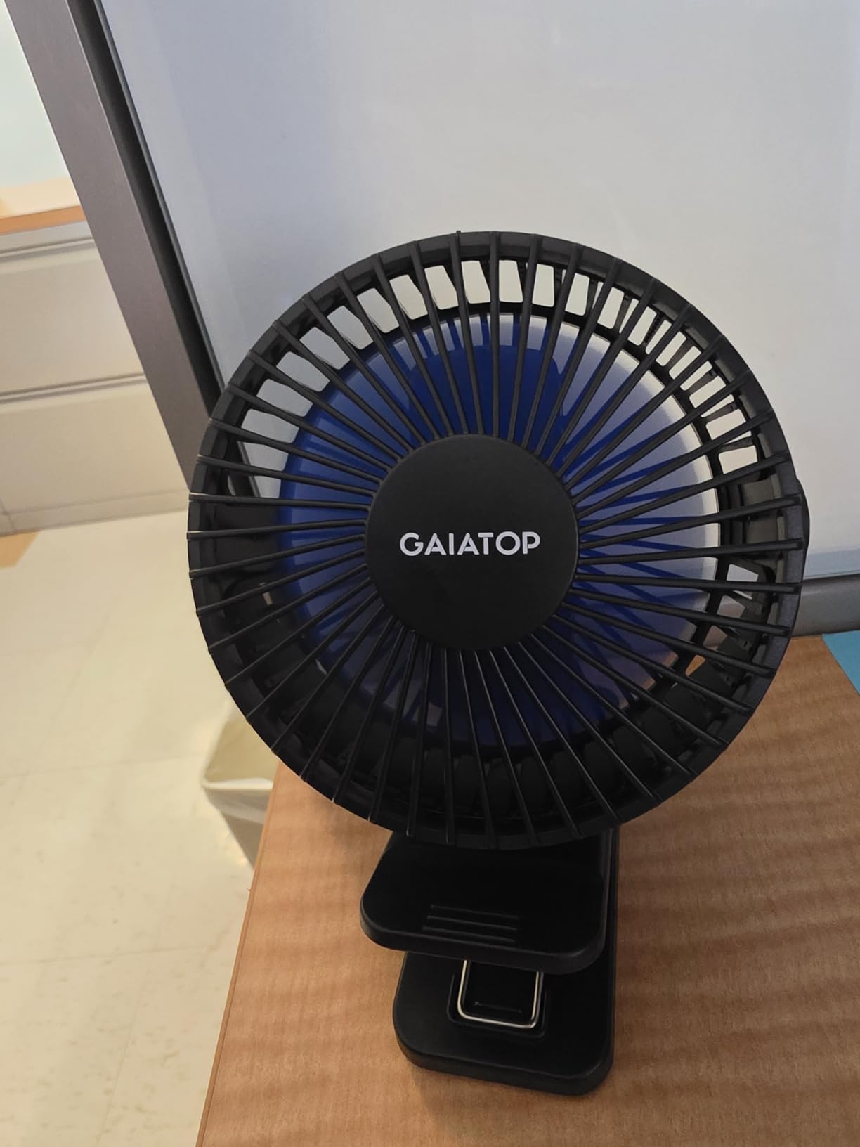 Gaiatop Portable Clip on Fan Battery Operated, Small Powerful 3 Speed Quiet 360° Rotate, USB Rechargeable Mini Personal Cooling Fan for Desk Table Home Office Stroller Camping Women Gifts Black Blue customer photo 2