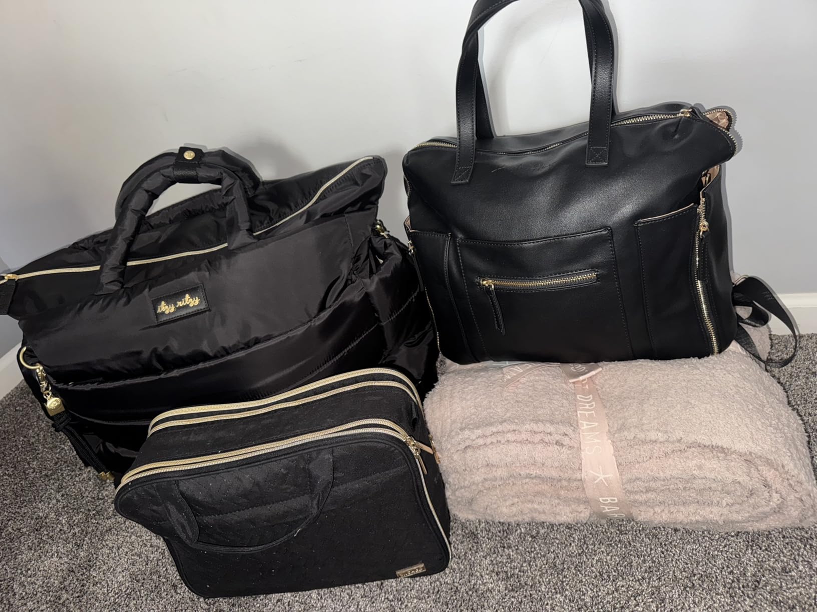 Itzy Ritzy Dream Weekender Travel Bag - Lightweight Overnight & Hospital Bag Features Base Compartment, 12 Pockets including 2 Insulated Bottle Pockets & Luggage Attachment (Coffee & Cream) customer photo 1