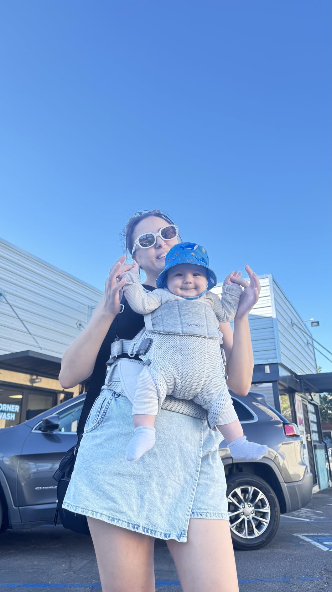 BabyBjorn Baby Carrier Harmony, Cream, 3D Mesh, 3-in-1 Ergonomic Baby Carrier; Newborn, Facing-in, Outward-Facing, and Back Carrying Positions Supported (7-40 lbs), Newborn to Toddler customer photo 1