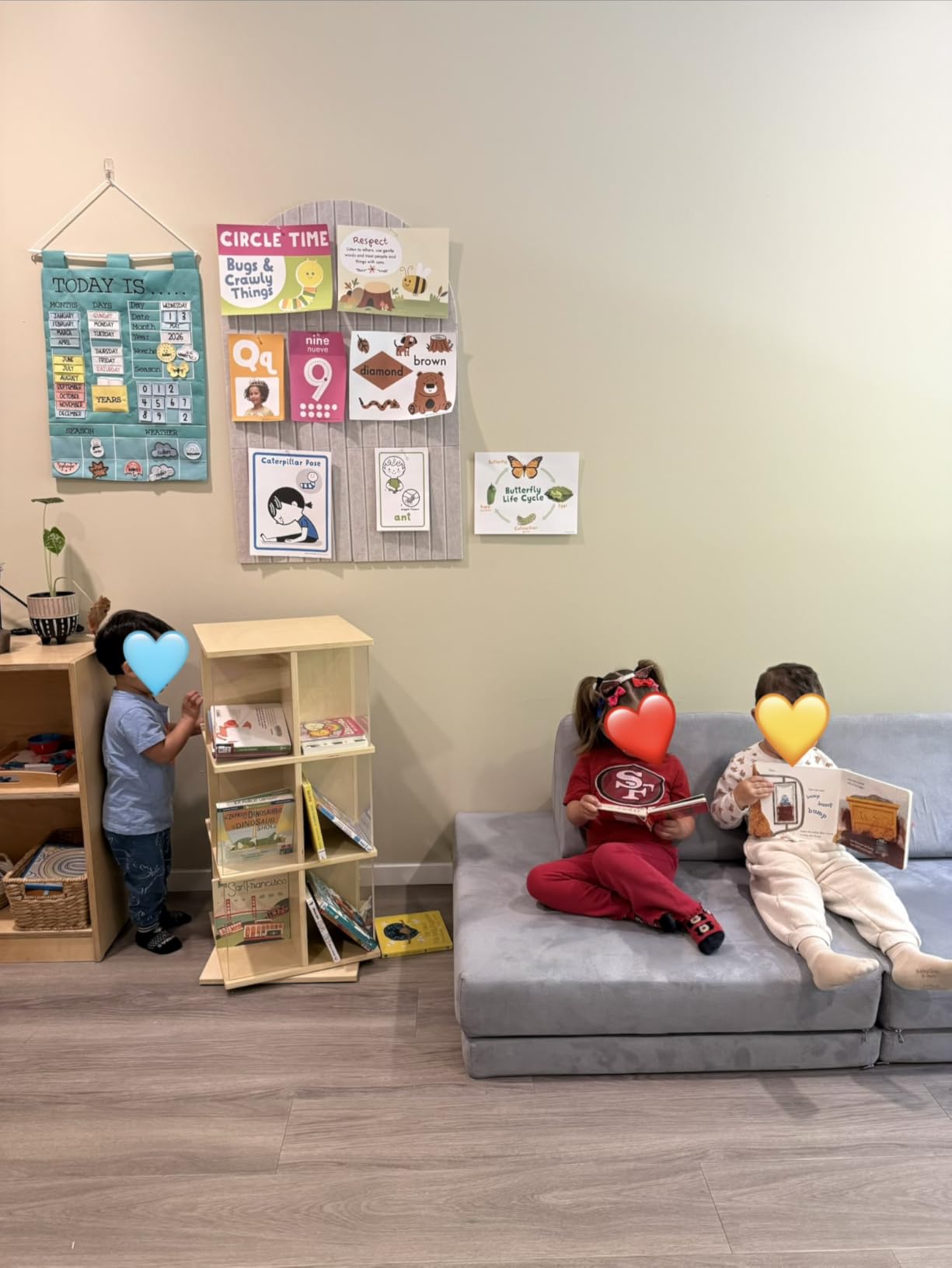 Guidecraft EdQ Kids Rotating Bookshelf: Natural Wood Revolving Bookcase - 360 Degree Spinning Book Shelf Tower with Acrylic Montessori Storage for Classroom, Bedroom and Playroom | Toy Organizer customer photo 1