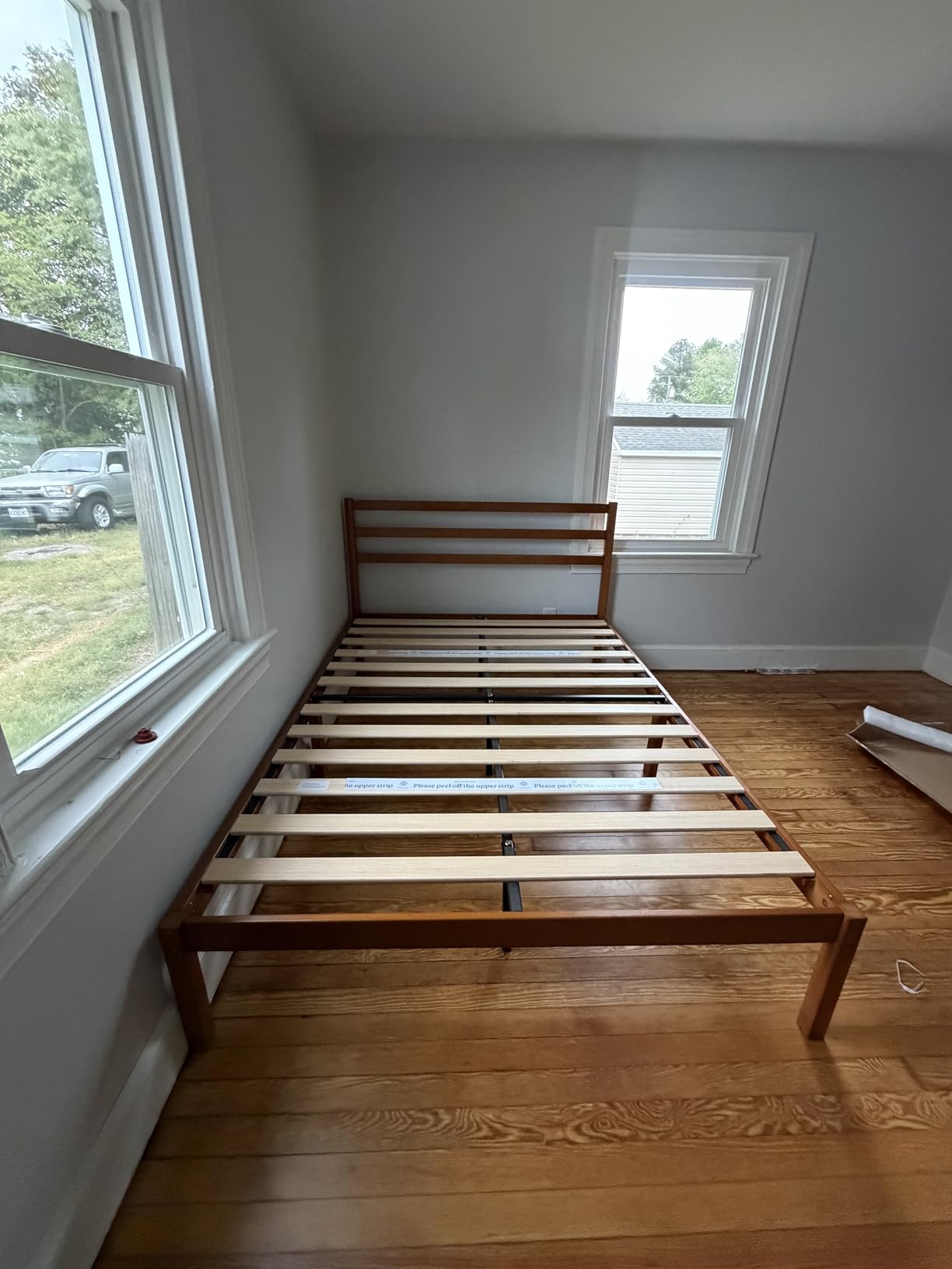 Zinus Kai Bamboo and Metal Platform Bed Frame with Headboard, No Box Spring Needed, Easy Assembly, Twin, Brown customer photo 1
