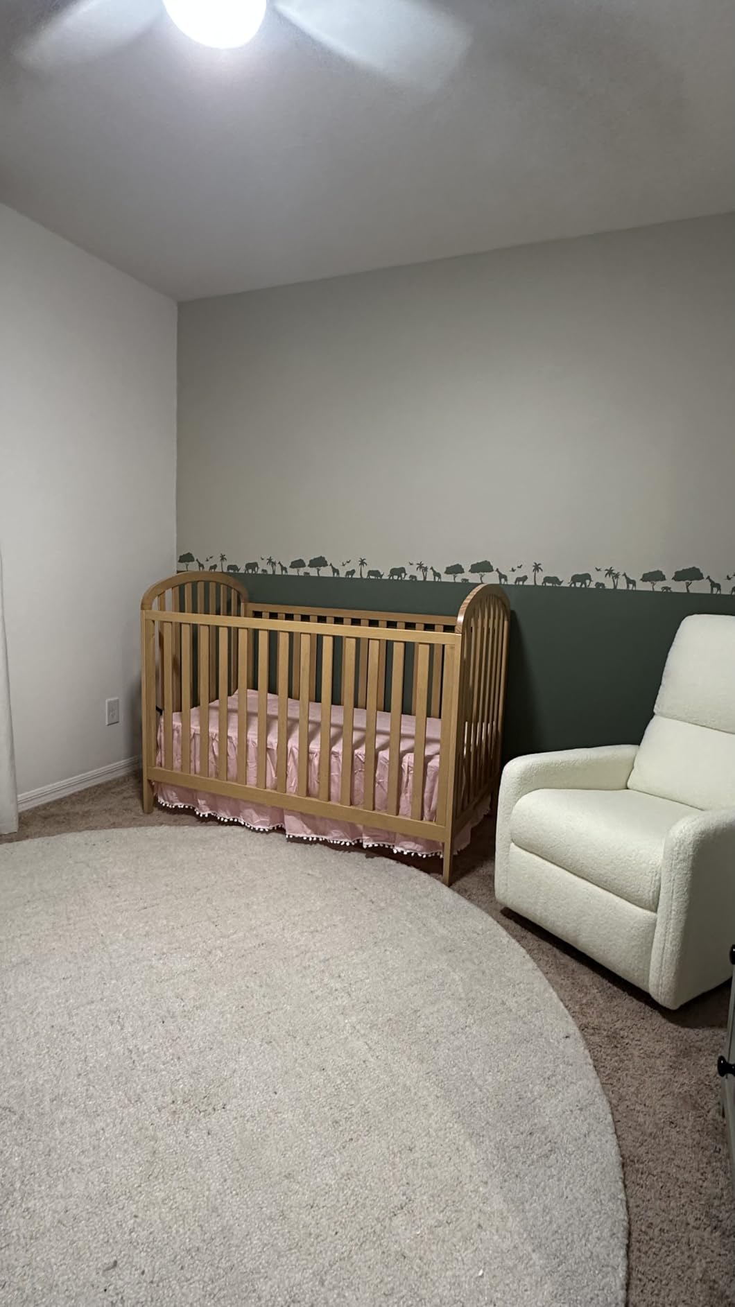 Davinci Beau 3-in-1 Convertible Crib in White, GREENGUARD Gold Certified, Easy Assembly customer photo 2