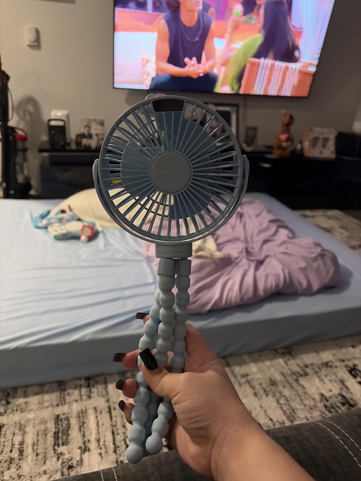 SWEETFULL Portable Stroller Fan with LED Display, 4 Speed Rechargeable Mini Clip On Fan, 360° Rotate Flexible Tripod Better Cooling Small Baby Fan for Car Seat Crib Travel Bike Treadmill (Black) customer photo 2
