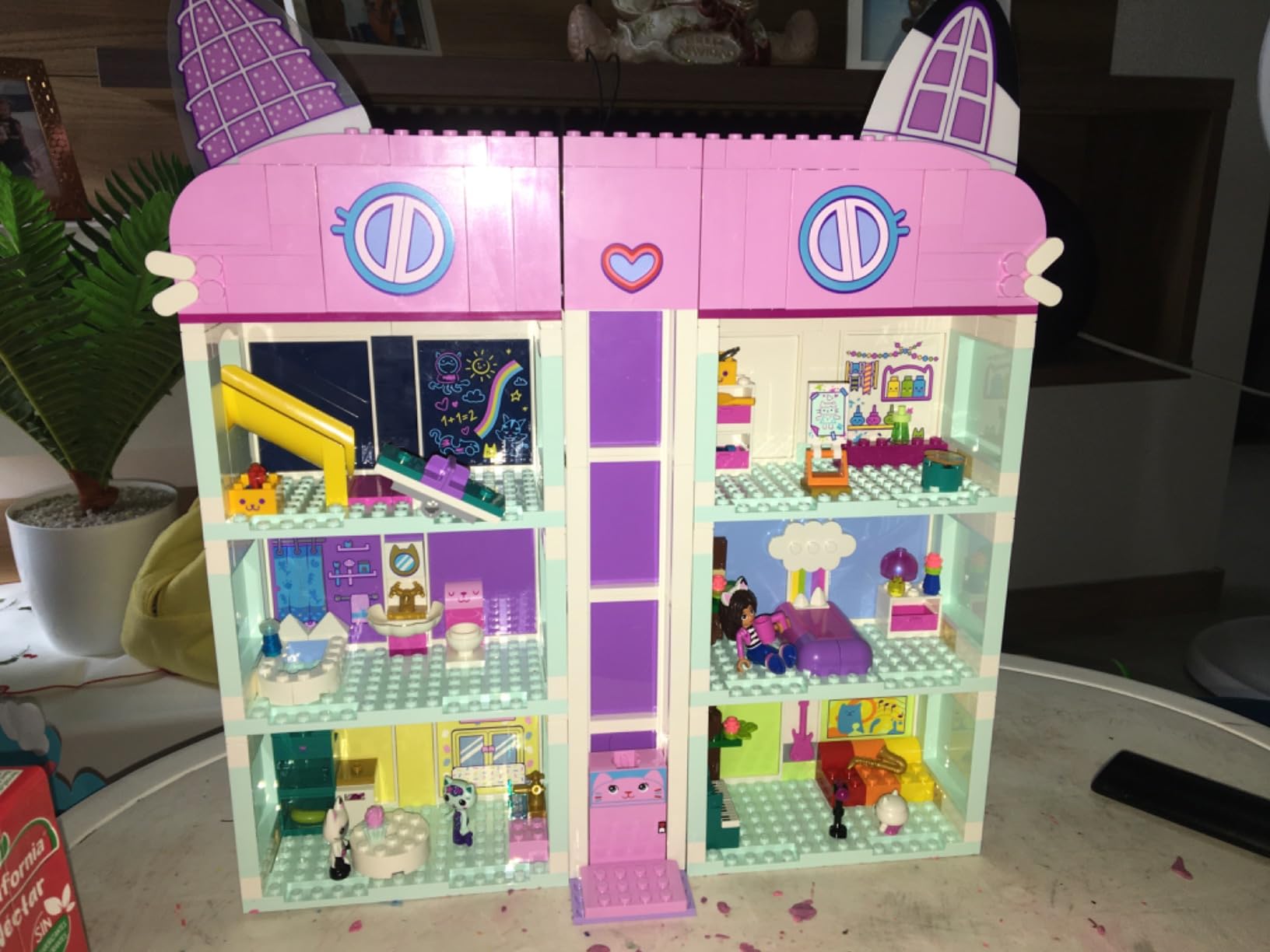 LEGO Gabby's Dollhouse Building Toy - Pretend Play Toy Figures & Playsets for Girls & Boys, Ages 4+ Years - Gift for Birthdays - 8 Room Dollhouse W/ 4 Minifigures - 10788 customer photo 1