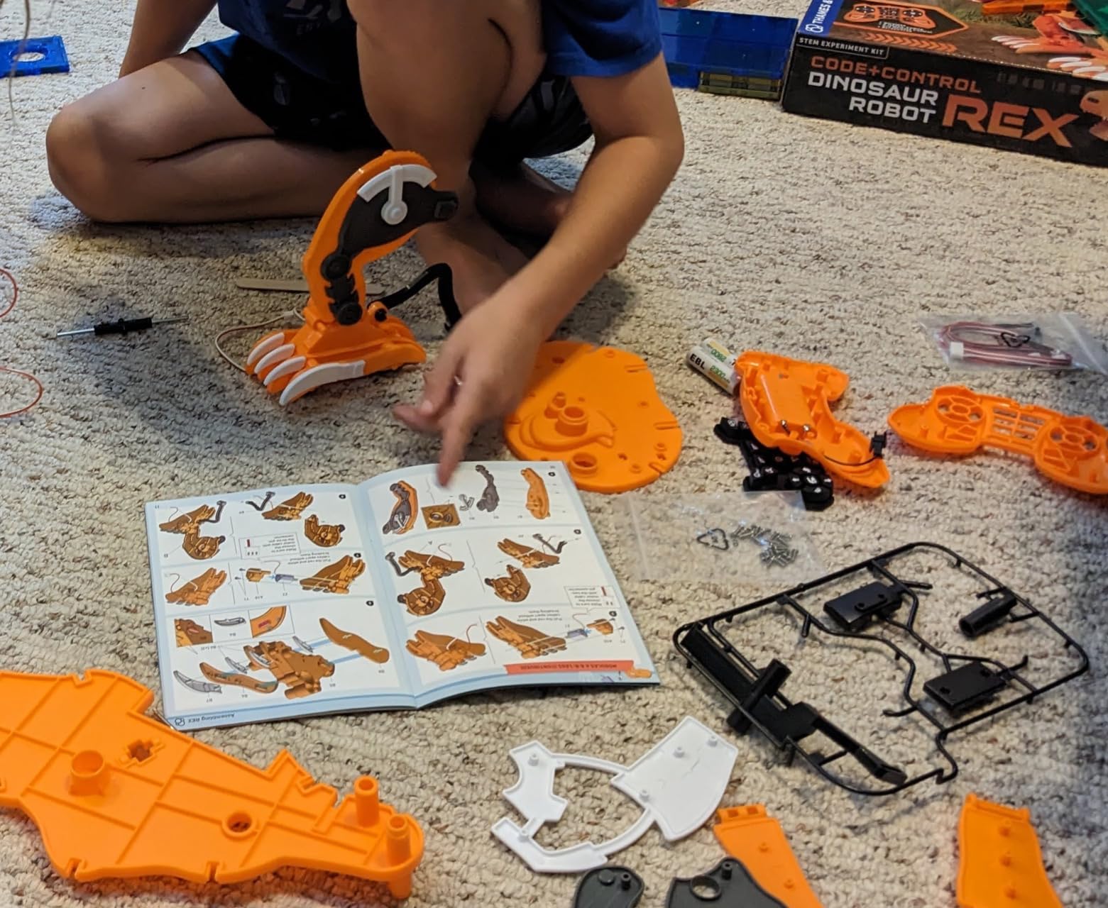 Thames & Kosmos Code+Control Dinosaur Robot REX Robotics & Engineering STEM Kit | Build & Program a Robotic T. Rex | Includes Sensor, Motor, Lights & Sounds | No App Required | Ages 8+ customer photo 1