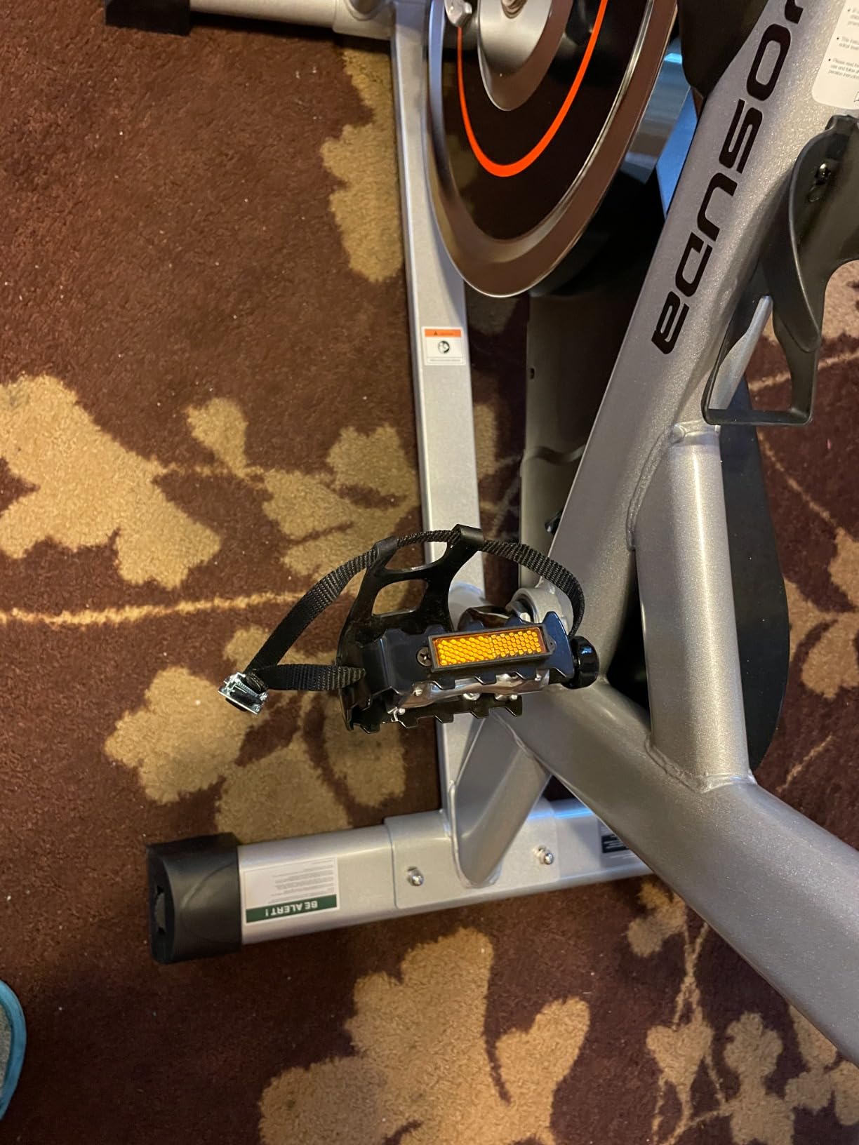 YOSUDA Exercise Bike, Brake Pad Stationary Bike for Home with Exclusive App, Magnetic Indoor Cycling Bike with 300 lb Weight Capacity, Low Noise, Tablet Holder and Fitness Courses for Weight Loss customer photo 2