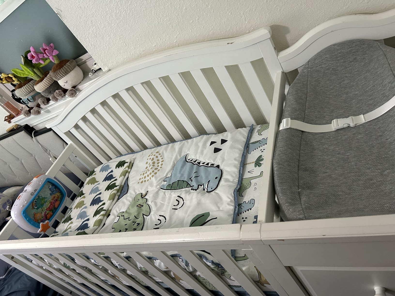 The Peanutshell 5 Piece Baby Crib Bedding Set for Boys - Newborn, Infant & Toddler Nursery Bed Set Decor with Fitted Crib Sheets, Blanket, Dust Ruffle Comforter - Blue Dino customer photo 1