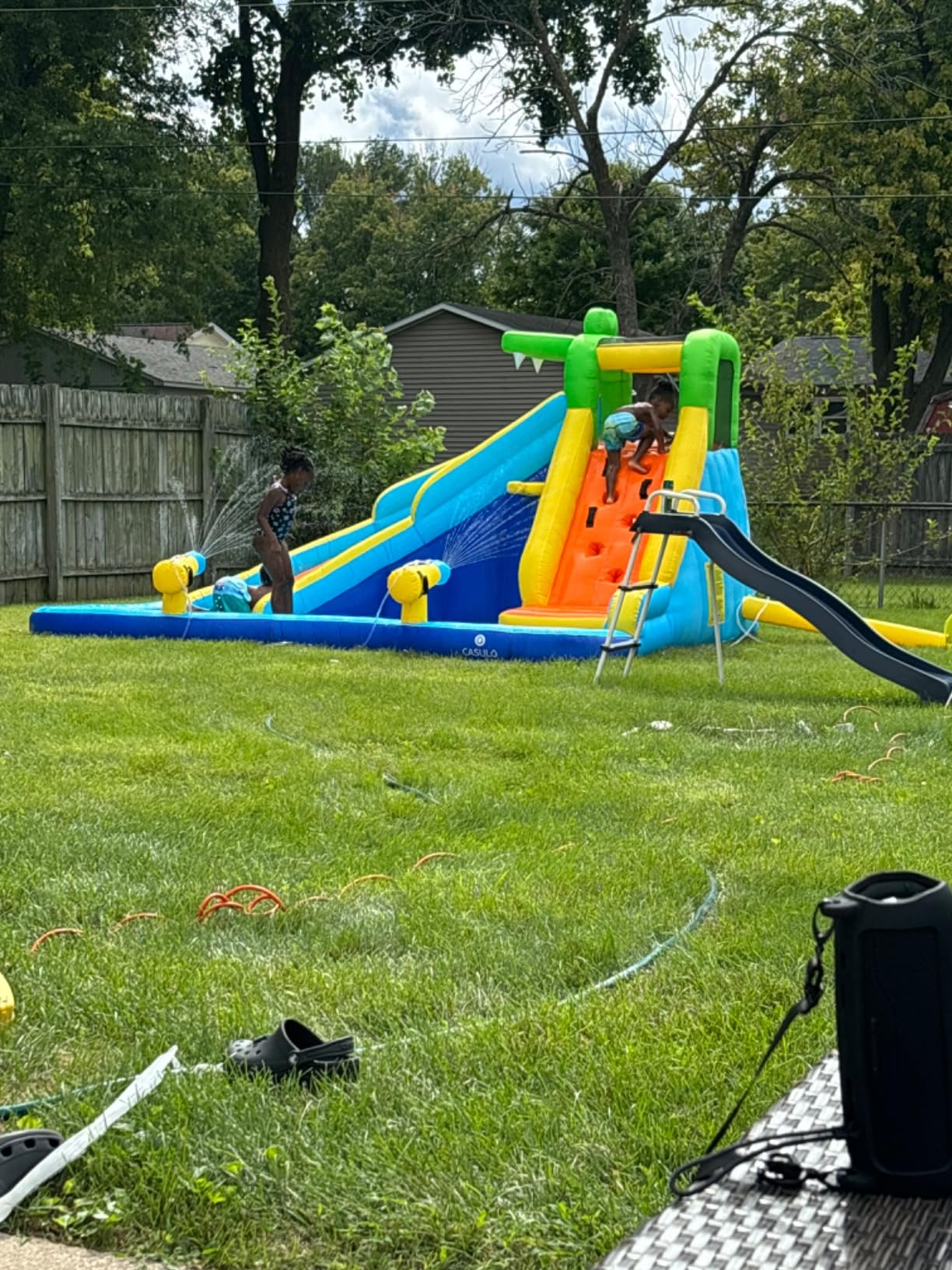 ROOJER Crocodile Inflatable Water Slide for Kids Backyard 8-in-1 Blow Up Wet & Dry Bounce House Water Park with Blower, Splash Pool, Climbing Wall, Double Cannons for Indoor Outdoor Party Fun Ages 3-8 customer photo 1