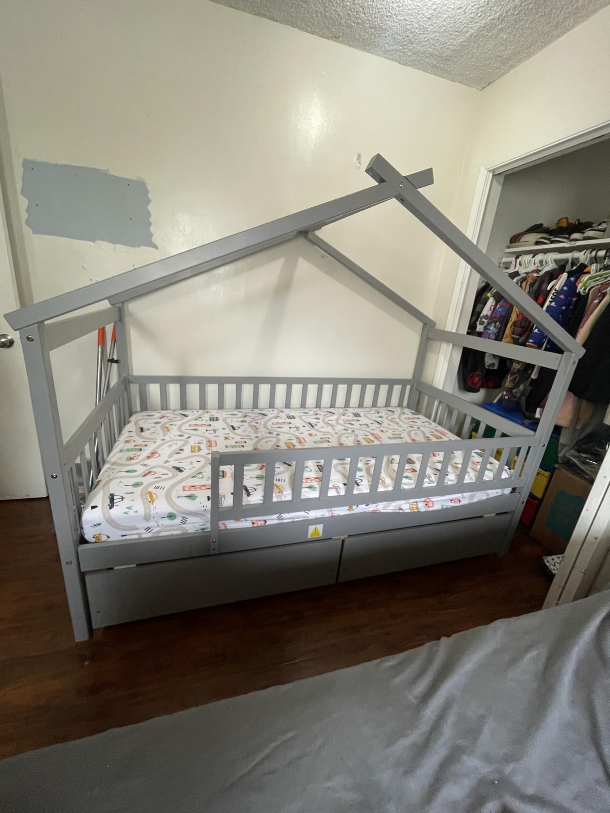 Harper & Bright Designs Twin House Bed with Drawers for Kids Girls & Boys, Solid Wood Montessori Bed with Storage, Fence Rails and Roof, No Box Spring Needed (Gray) customer photo 1