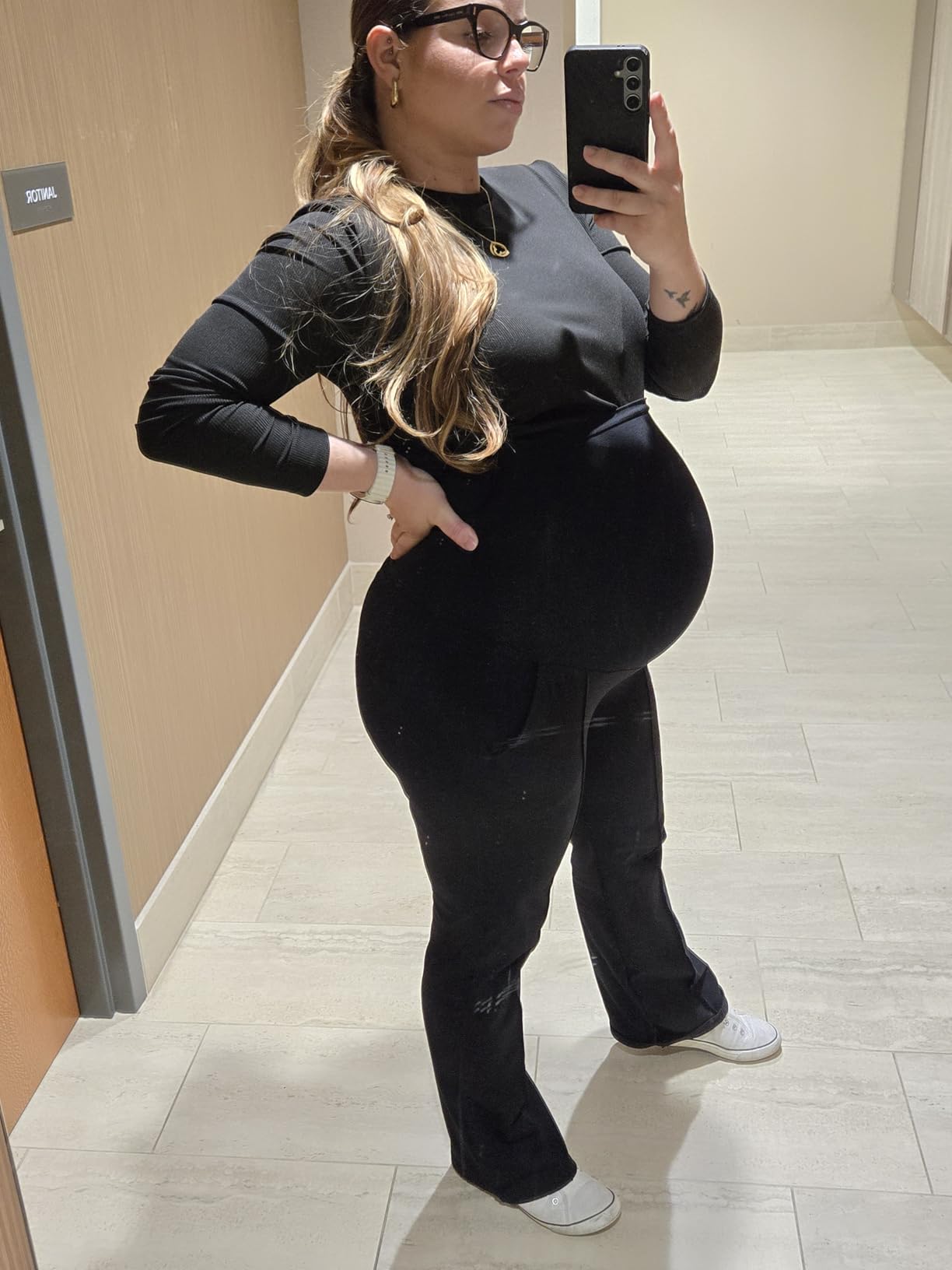 IUGA Soft Maternity Pants with Pockets Maternity Leggings for Work Pregnancy Stretchy Maternity Clothes Over The Belly customer photo 1