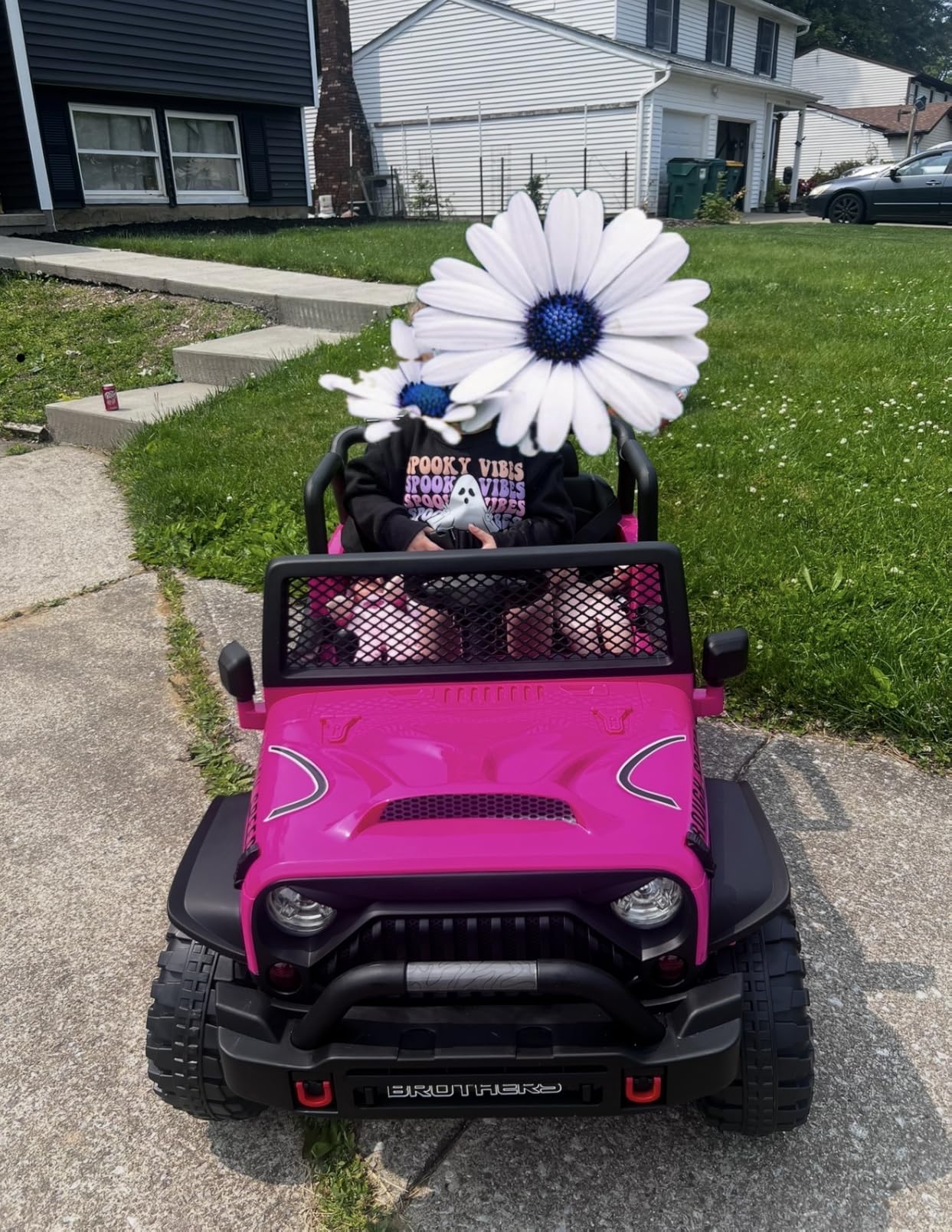 LIGIANT 2 Seater Ride On Car, 24V 4WD Kids Electric Car w/Remote Control, 4-Wheel Suspension, Bluetooth Speaker, Multi Music Modes, 3 Speeds, LED Lights, Xmas & Birthday Gift Ideas for Kids Ages 3+ customer photo 2