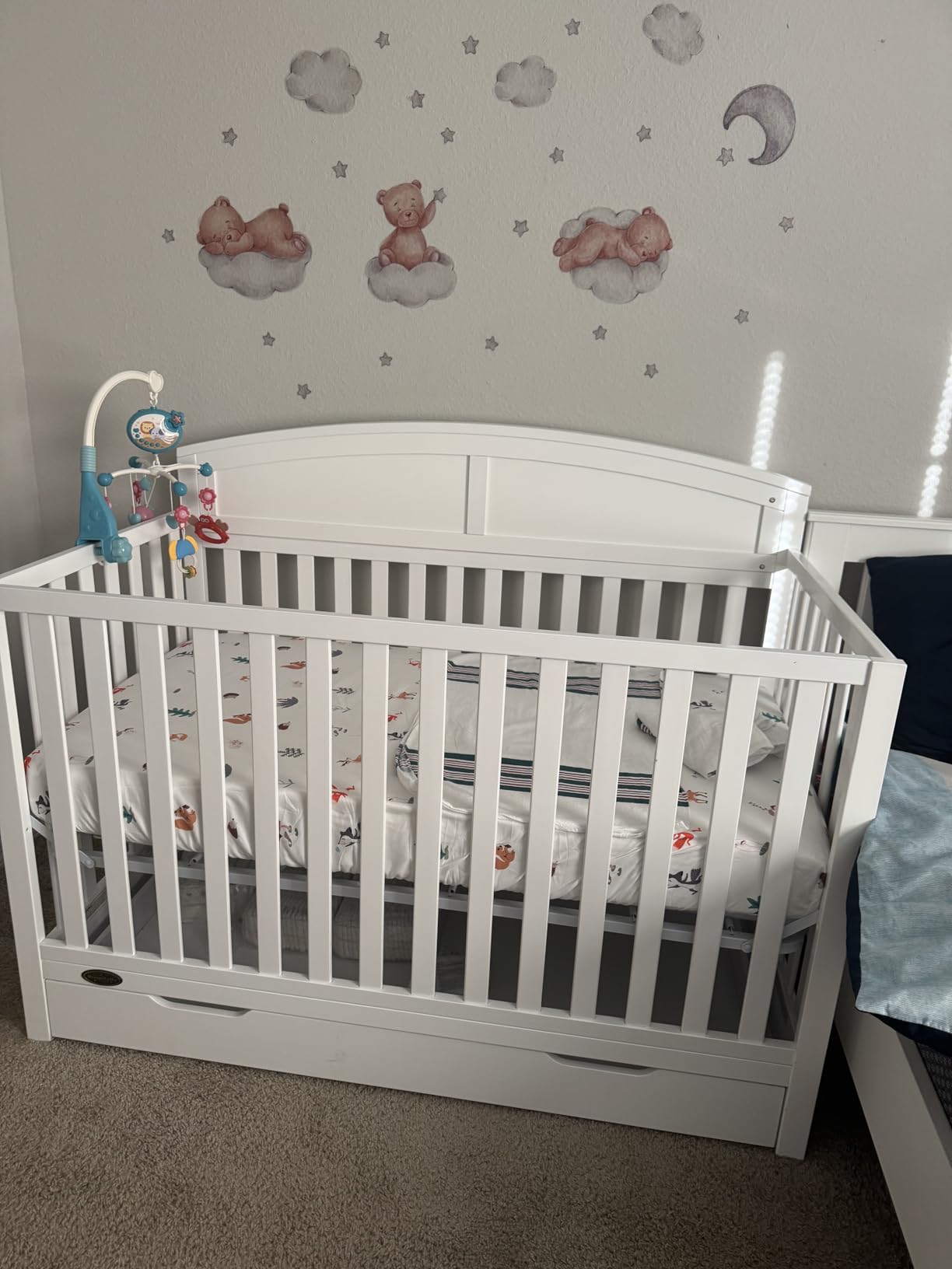 Dream On Me Storybrooke 5-in-1 Convertible Full-Size Crib with Under Drawer, GreenGuard Gold & JPMA Certified, Convert to Toddler, Day & Full-Size Bed (White) customer photo 2