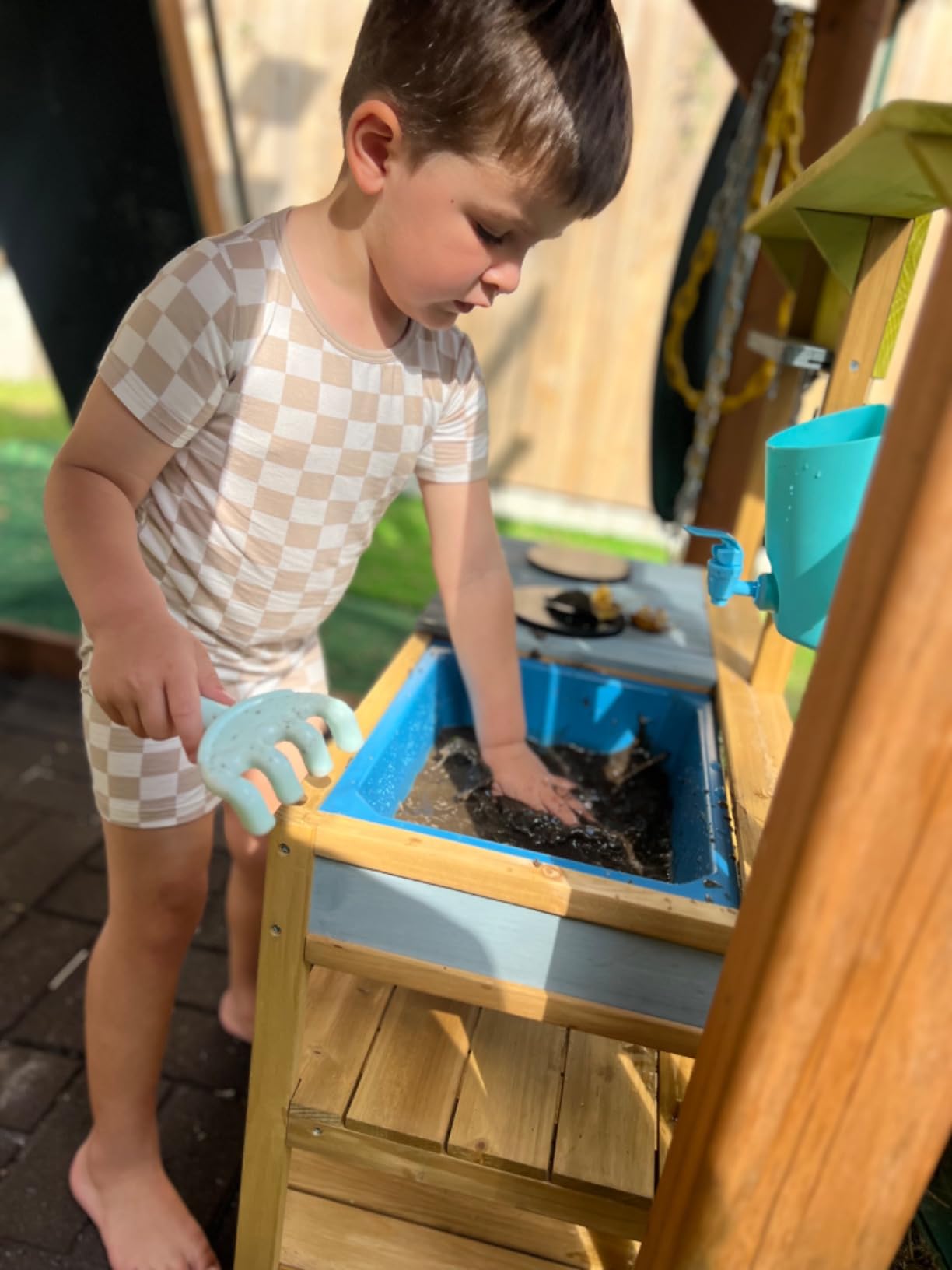 Costzon Wooden Kids Play Kitchen, Outdoor Mud Kitchen with Removable Sink, Water Box & Faucet, Stove Top, Storage Shelves, Fun Backyard Pretend Kitchen Playset for Boys Girls 3+ (Green) customer photo 2