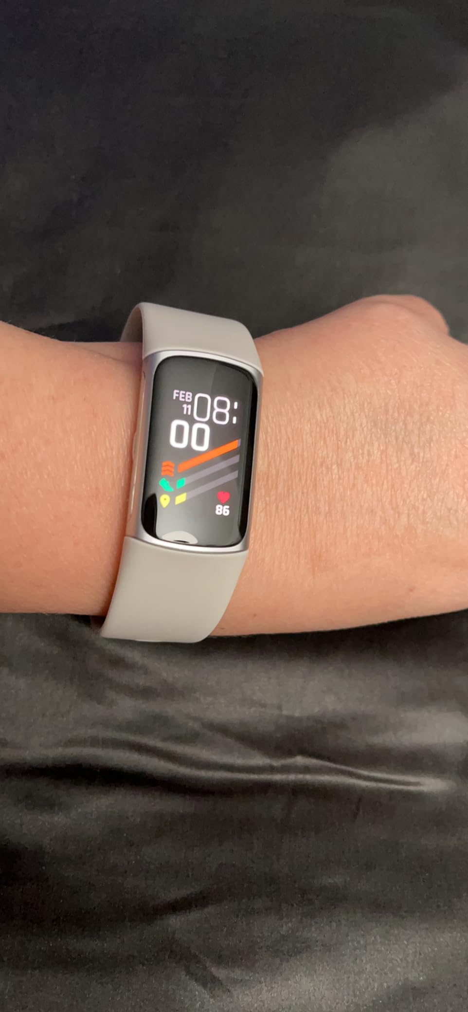 Fitbit Charge 6 Fitness Tracker with Google apps, Heart Rate on Exercise Equipment, 6-Months Premium Membership Included, GPS, Health Tools and More, Porcelain/Silver, One Size (S & L Bands Included) customer photo 1