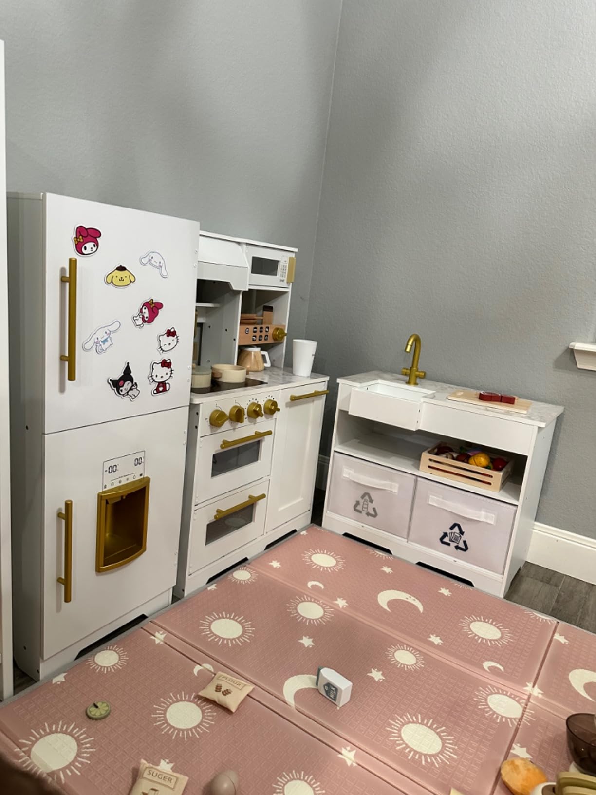 Teamson Kids Little Chef Atlanta Modular Play Kitchen + 17 Accessories and Interactive Toy Appliances, White/Gold customer photo 1