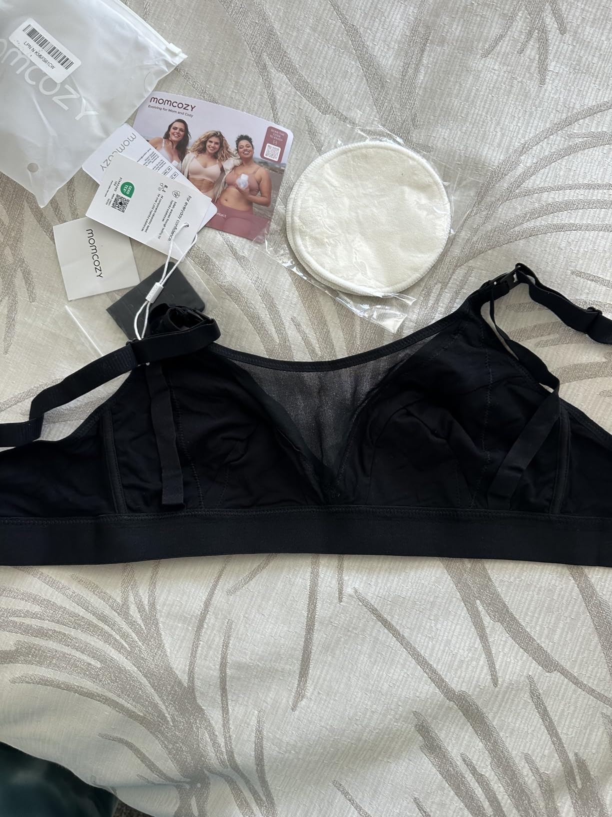 Momcozy Mesh Support Pumping Bra Hands Free Suitable for 36C-44G, Comfortable Plus Size Pumping and Nursing Bra in One customer photo 2