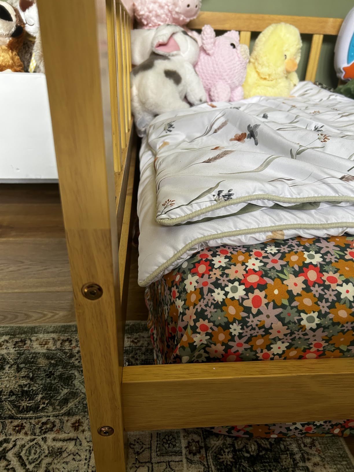 Bellemave Twin Size House Floor Bed, Wooden Montessori Bed with Fence and Roof for Kids, Twin Bed Frame for Boys, Girls (Twin, White) customer photo 2