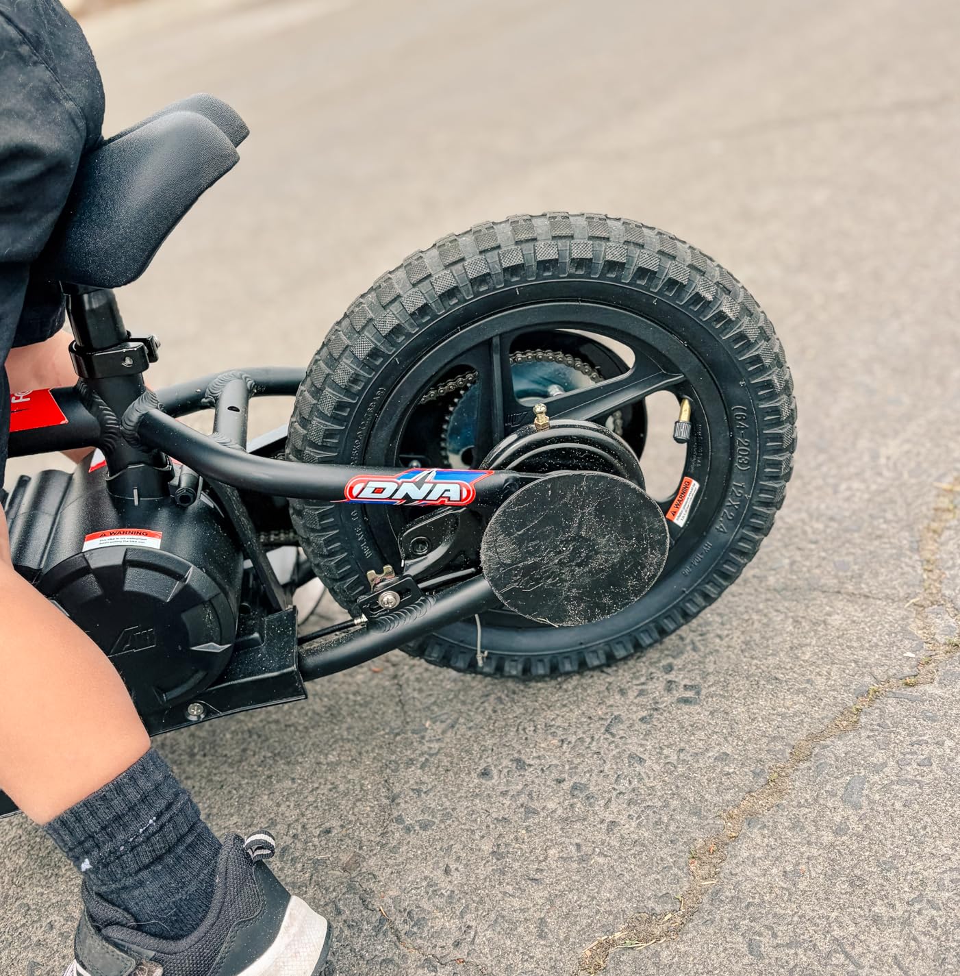 AIII Lightweight Electric Motorcycle for Kids, 150W Up to 10MPH, 24V Detachable Battery, Dual Brakes Electric Balance Bike for Ages 3-6 customer photo 1