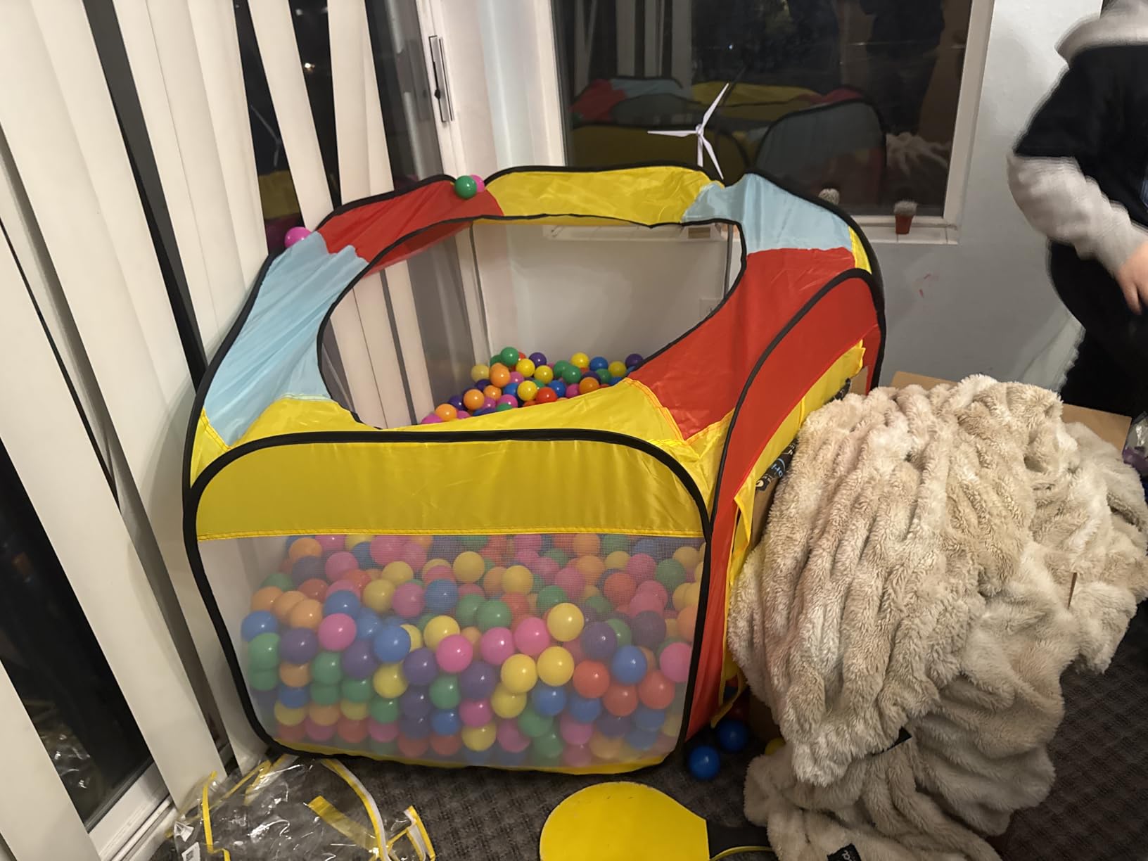 Kids Play Tent with 100 Balls - Extra Large 56