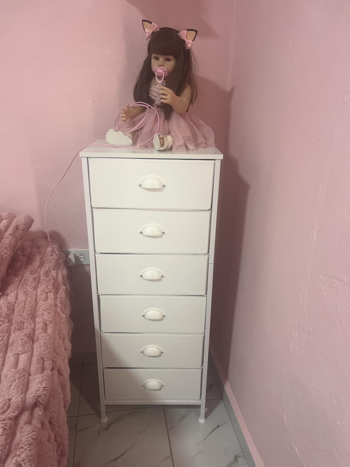 Furnulem White Tall Dresser for Bedroom, Vertical Storage Tower Unit and End Table with 6 Fabric Drawers, Nightstand Furniture with Drawer Organizer in Living Room, Closet, Entryway, Hallway customer photo 1