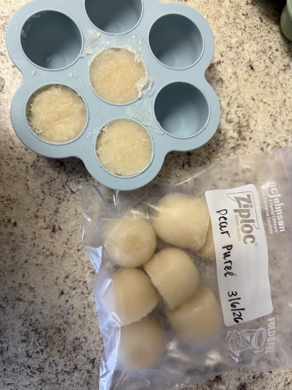 PandaEar 3 Pack Baby Food Freezer Tray with Lids, Silicone Baby Food Storage Container for Homemade Baby Food, Purees, Breastmilk (Blue/Green/Carnation) customer photo 1