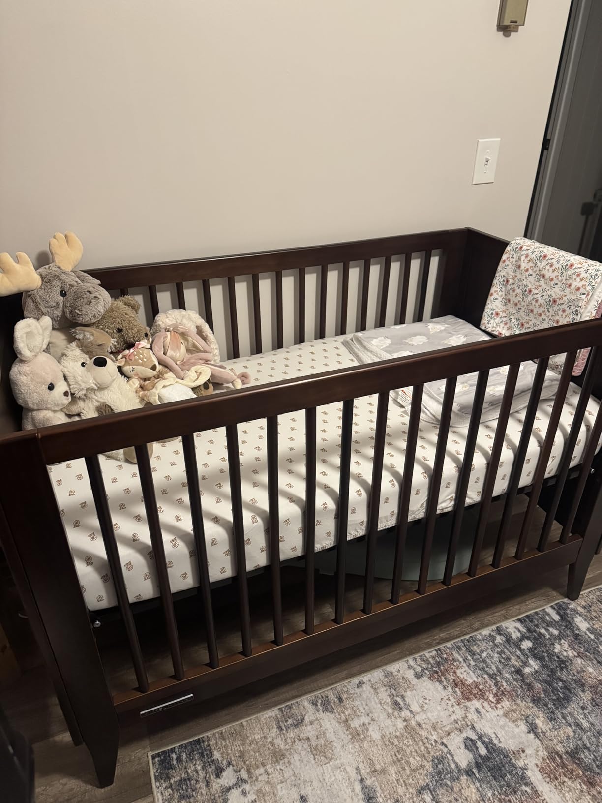Delta Children Ollie 4-in-1 Convertible Crib - Greenguard Gold Certified, Walnut Espresso customer photo 1
